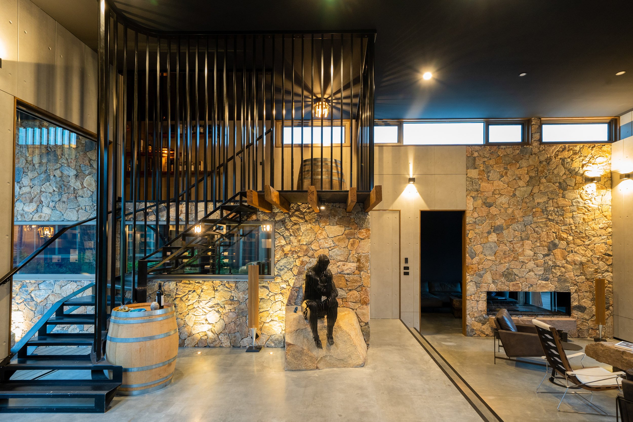 Inside 03.jpg