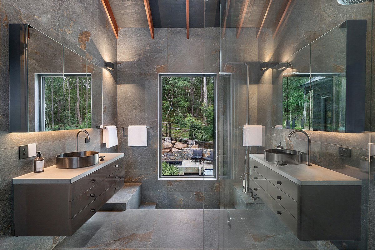 55700681-Ensuite1.jpg