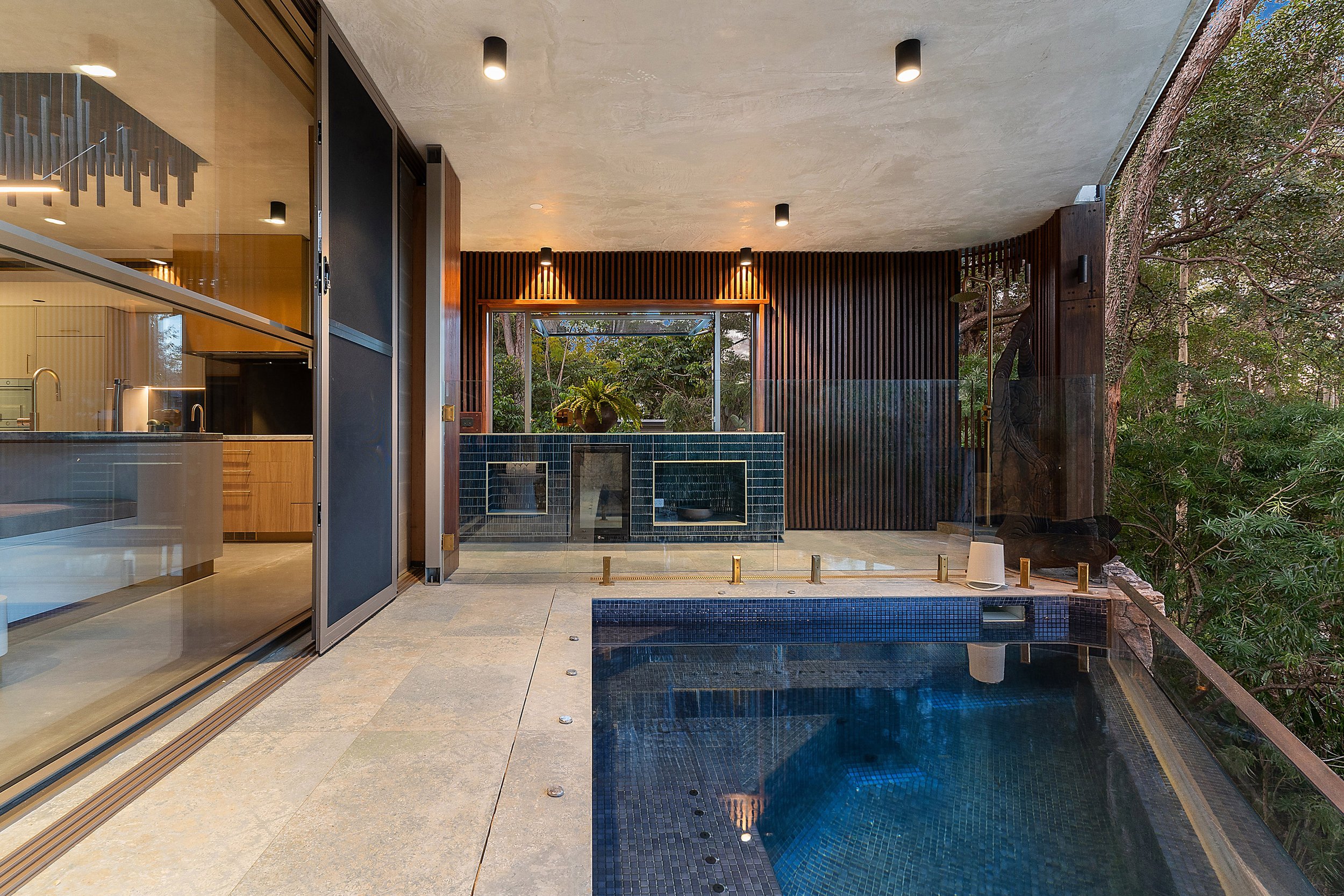 Nest-Outdoor-Pool02.jpg