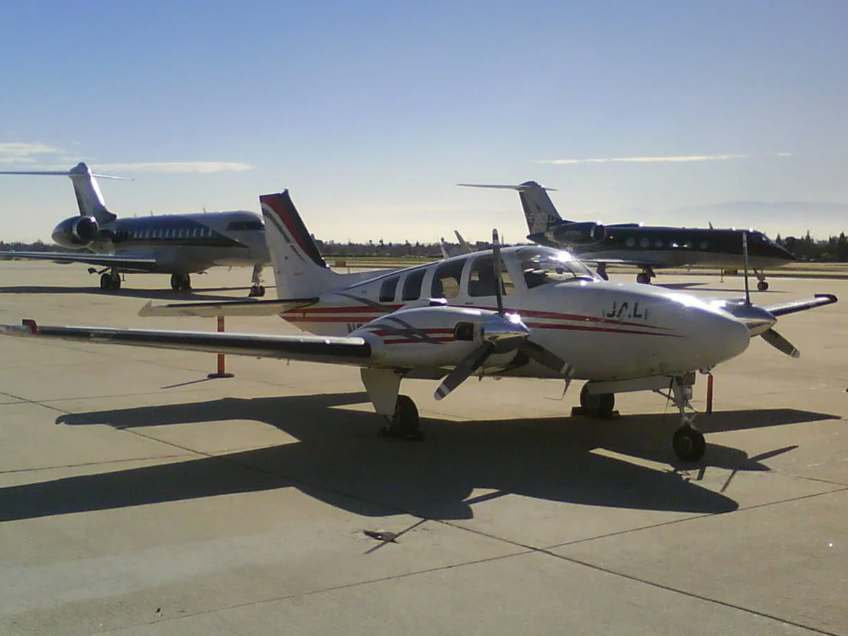 Beechcraft Baron BE58