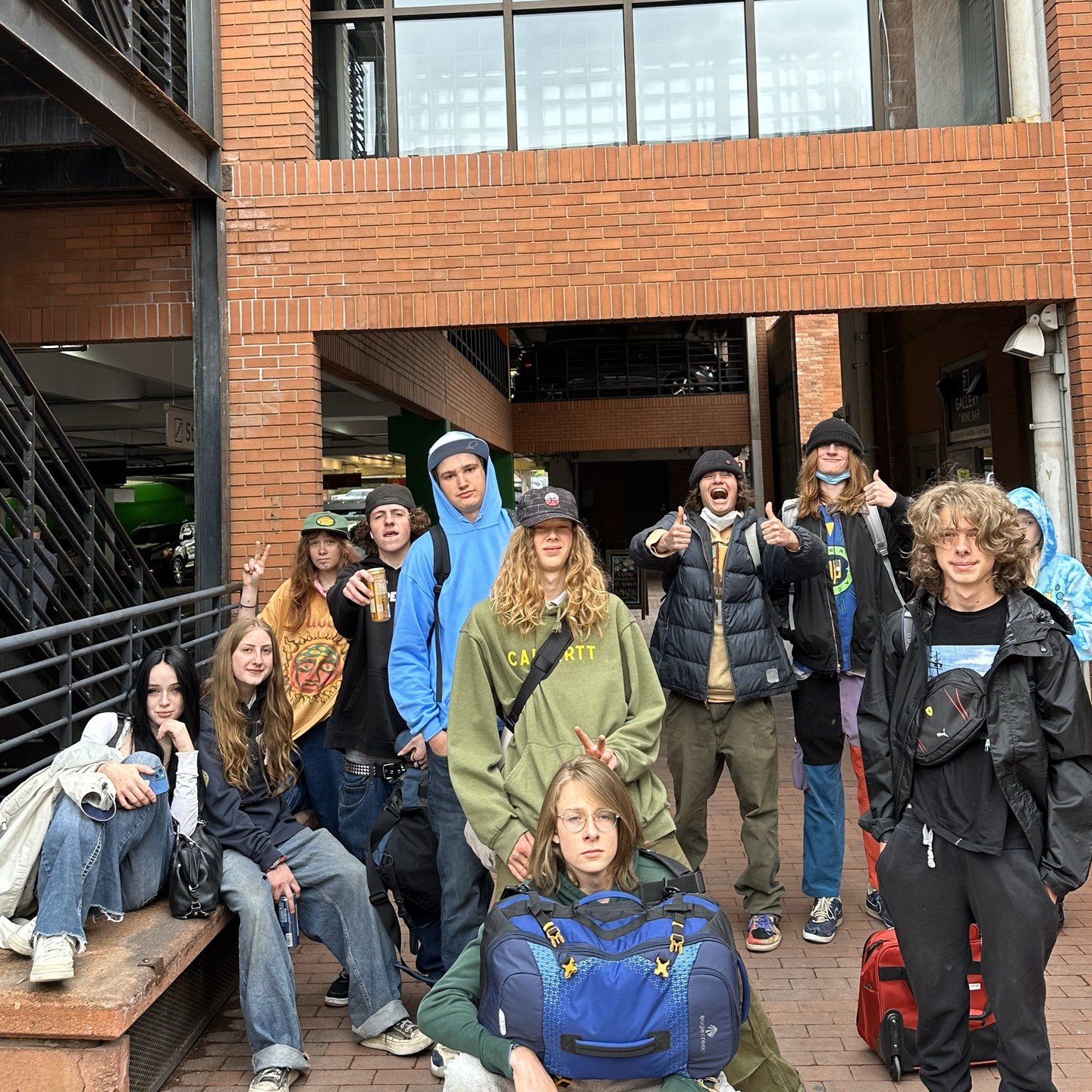 We are so very proud of our Chinook West students, whose service project provided care packages to the unhoused in Boulder. Kudos to these philanthropic youth and everyone in our community who dropped off food and other essentials! 

The Teen Center 