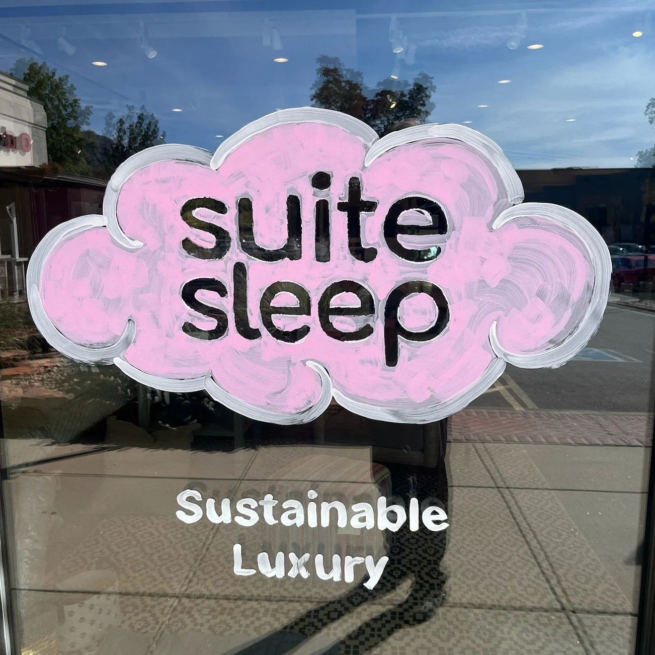 We're at Suite Sleep's location at @villageboulder today (9/26) and tomorrow (9/27).

Come by and learn about how TEENS, Inc. is supporting education and empowering youth!

Thank you to @suite_sleep at 2600 Canyon for hosting us and generously offeri