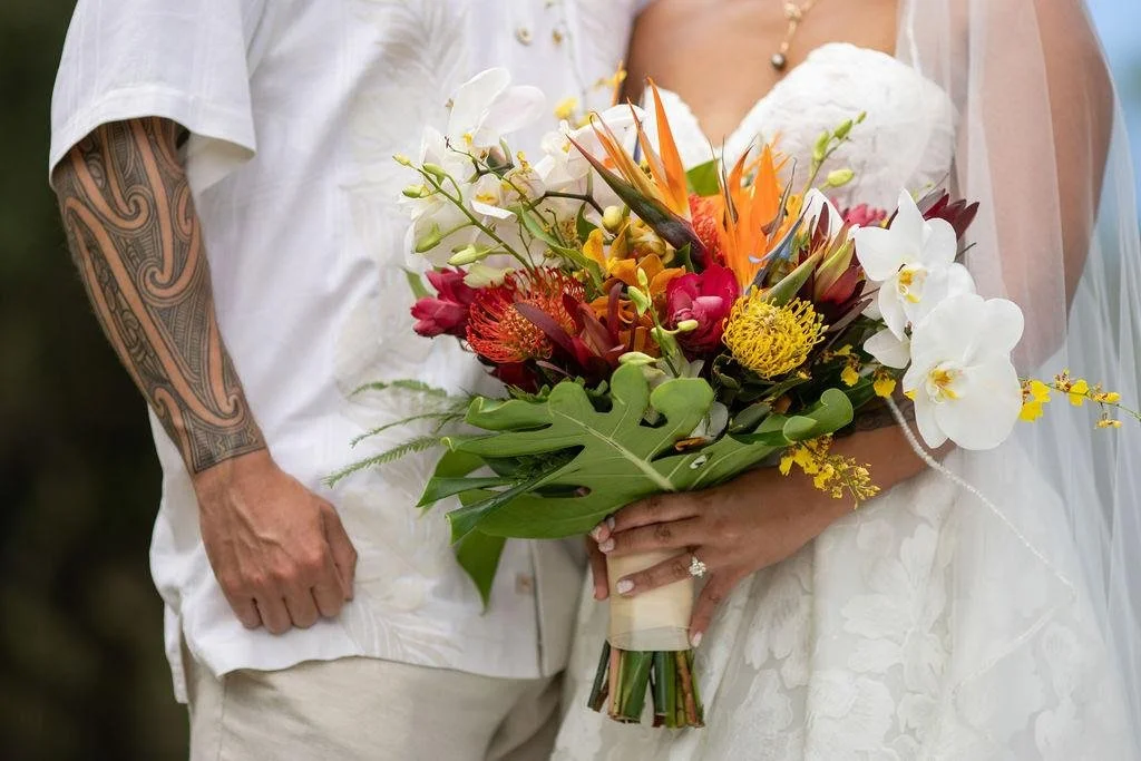 Tropical Wedding Bouquet Ideas for Your Hawaii Wedding