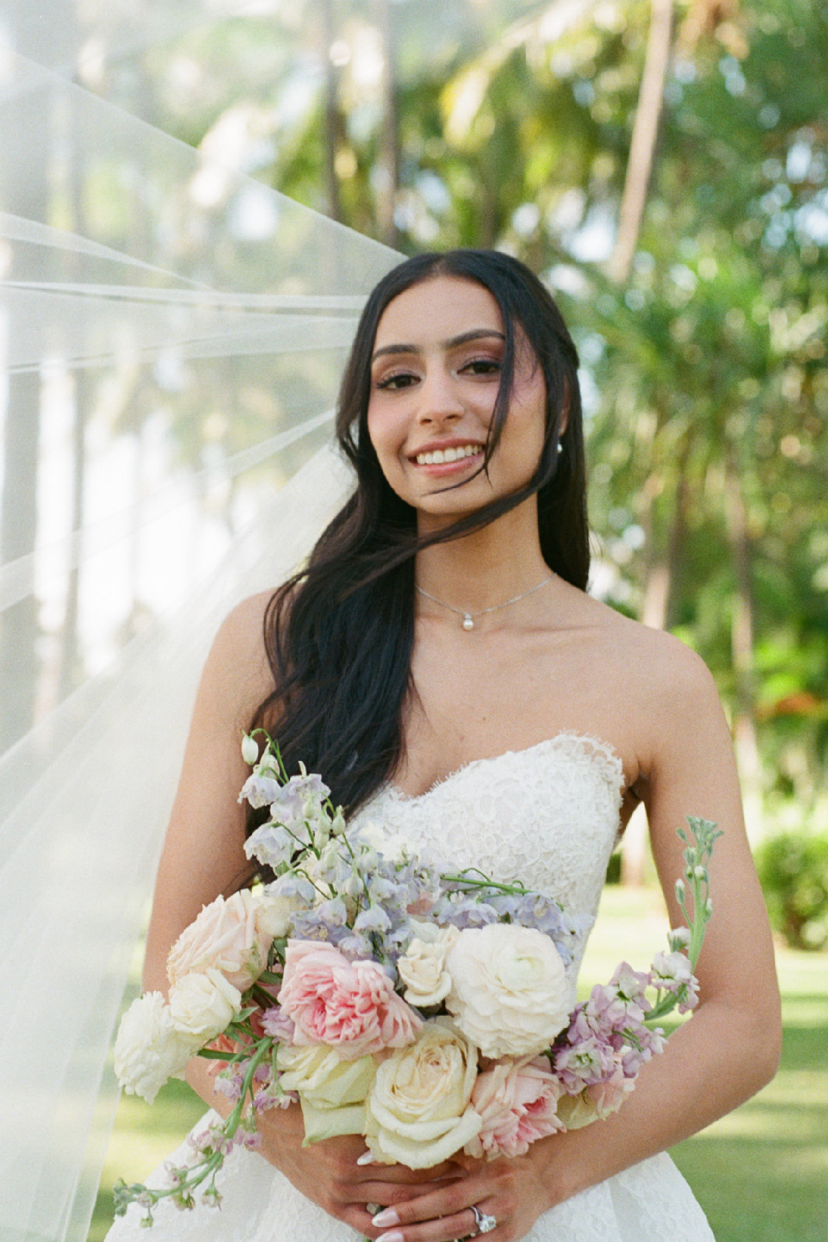 Hawaii Wedding Bouquet Inspiration With Fresh Color and Personality