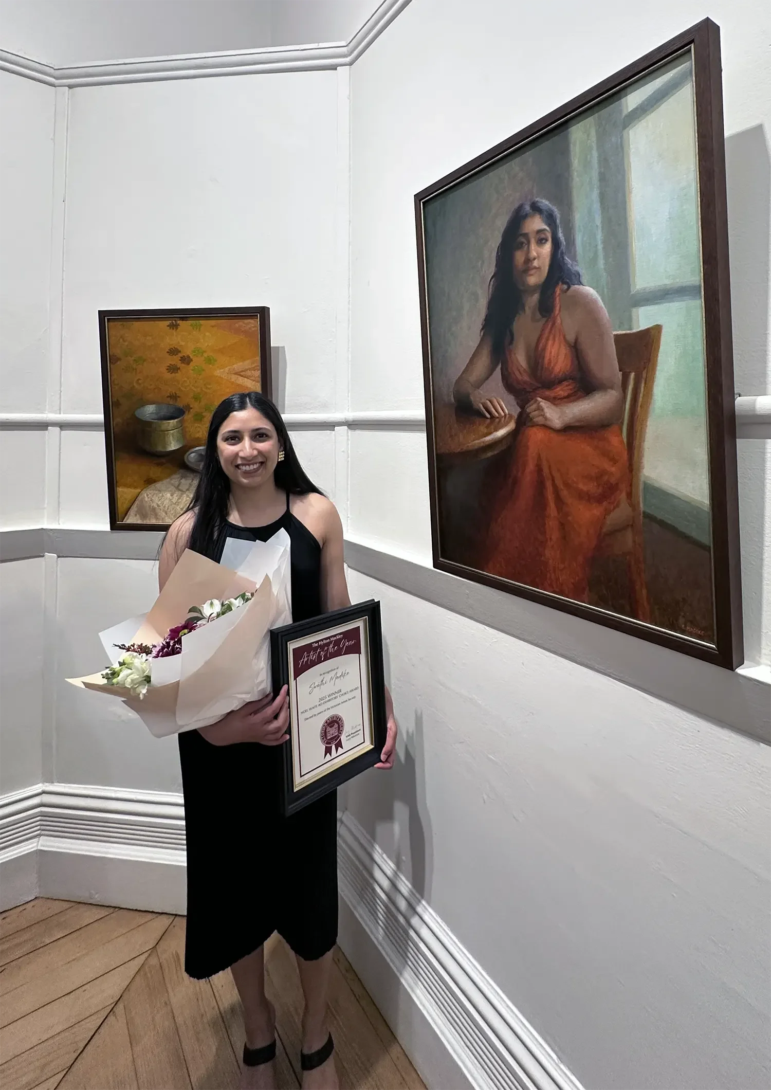 Swathi Madike receiving the Noel Waite Exhibitors Award at the Victorian Artists Society Artist of the Year competition