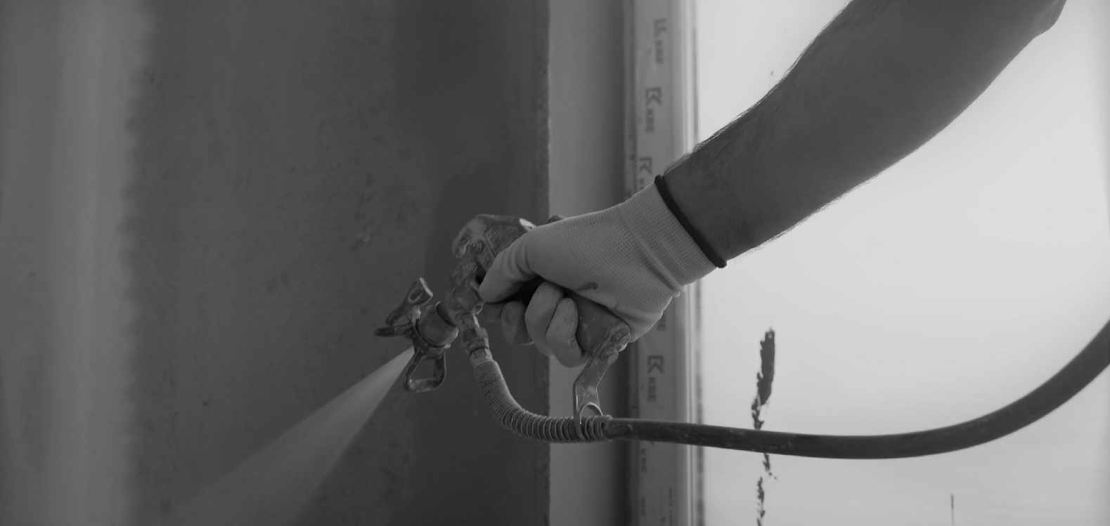 Spray-Fallback-BW.png