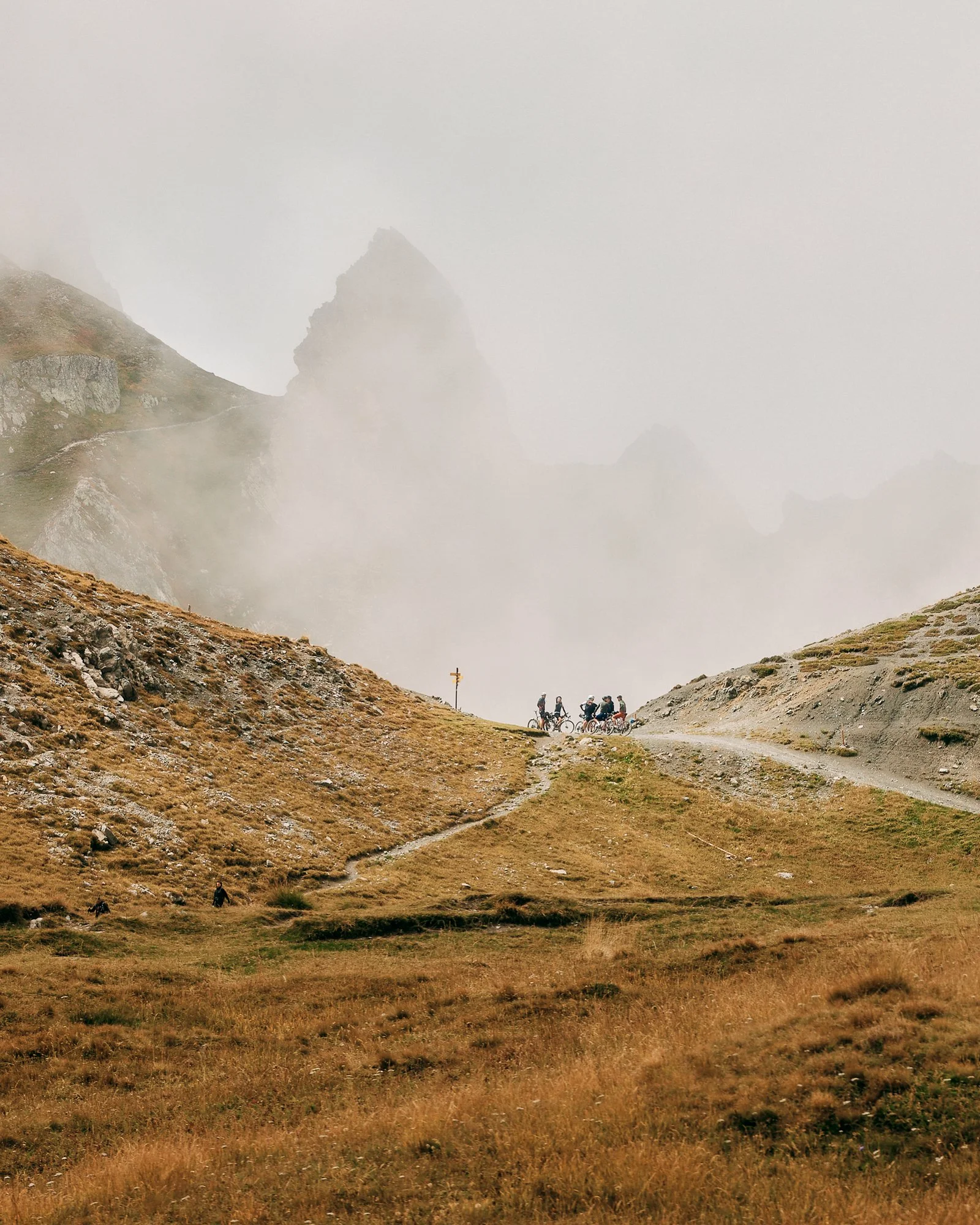 At the top of the Col des Rochilles, the trail opens to a plateau of alpine lakes. Lac Rond, Grand Ban, and Des Cerces are shining between the sharp ridges of the Massif des Cerces. Further on lies Lac des Sources de la Clarée, where the river