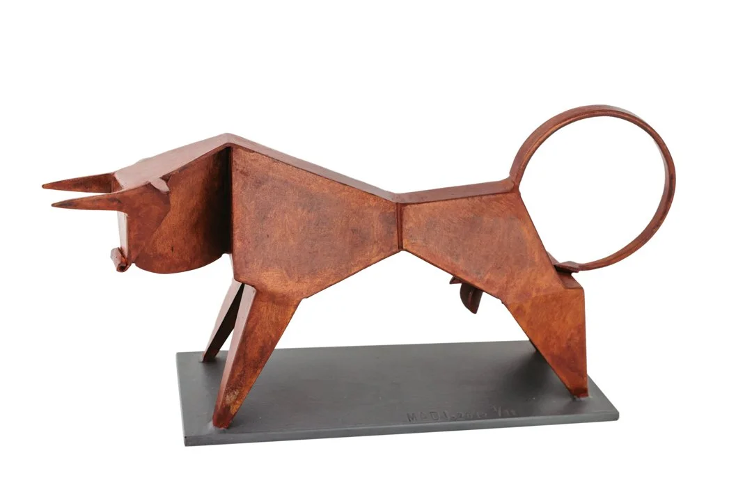 Hussein Madi « Toreau »
Ht: 21 cm 
Dim: 40 x 9 cm
