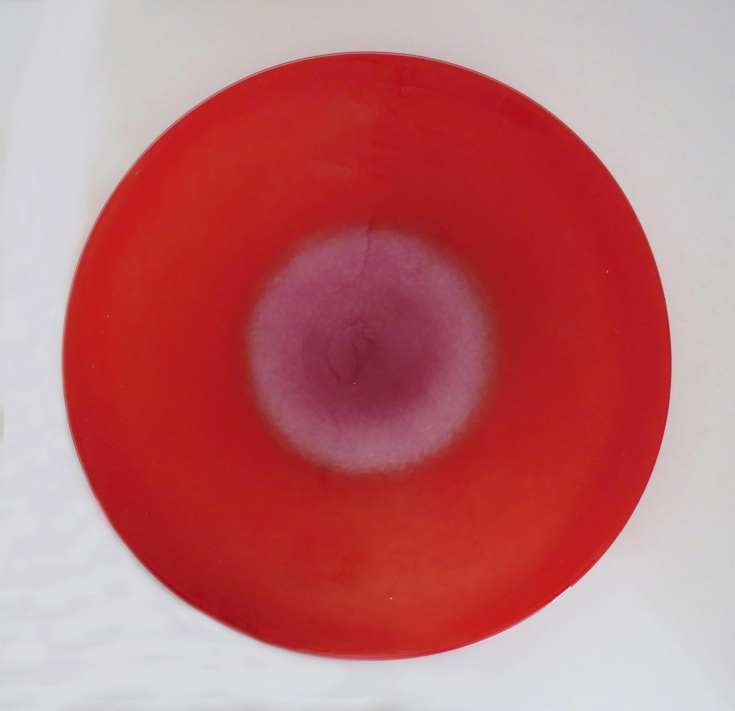 Diameter: 46 cm. Belgium, 20th century.