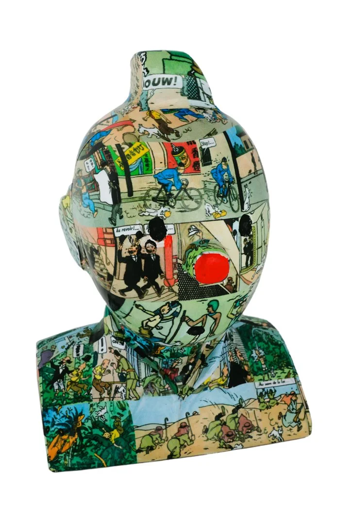 Khalil Maacaron « Tintin »
Dim: 24 x 15 cm Ht: 33 cm
