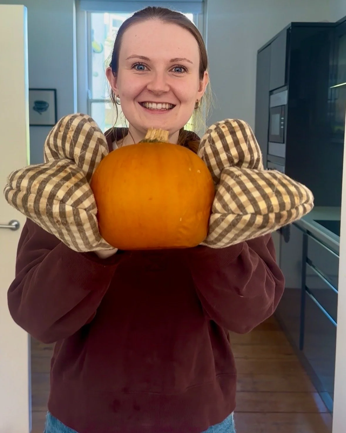 October flew by in a blur of pumpkins, pink veg and plenty of good food. Here&rsquo;s a peek at what Team Pollen got up to this month 🍂✨
1.	Pumpkin at the ready 🎃
2.	Seasonal veg prep = all the pinks 🍁 🍂
3.	Early morning events set up smiles ☀️
4