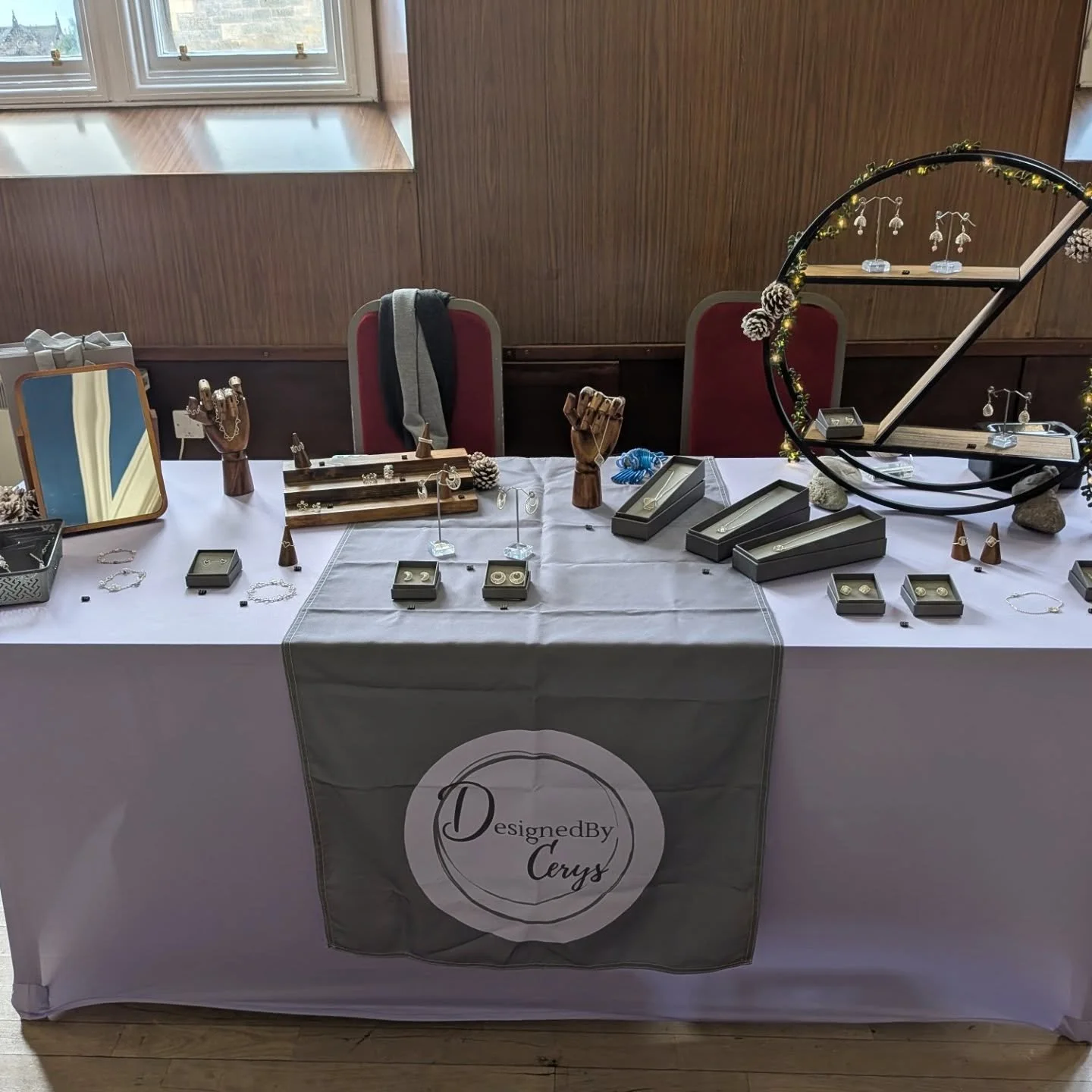All set up in St Andrews @artisanmarketstandrews!
Come in out of the rain and visit all of the amazing makers!

🕚10-4pm
📍St Andrews Town Hall, Queen's Gardens, St Andrews, KY16 9TA

#standrews #localmakers #localmarket #handmade #artisanmarket