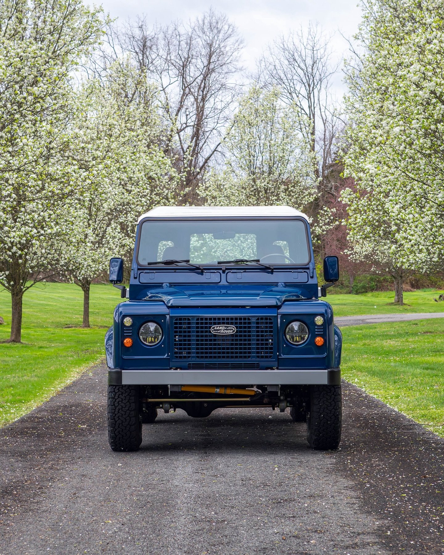 We&rsquo;ve dropped the price of our Heritage Edition inspired Td5-powered Defender 110, which makes it a bit of a bargain!

All the info is on our website, or send us a DM for more info!

#landroverdefender #defender #landroverdefender90 #landroverd