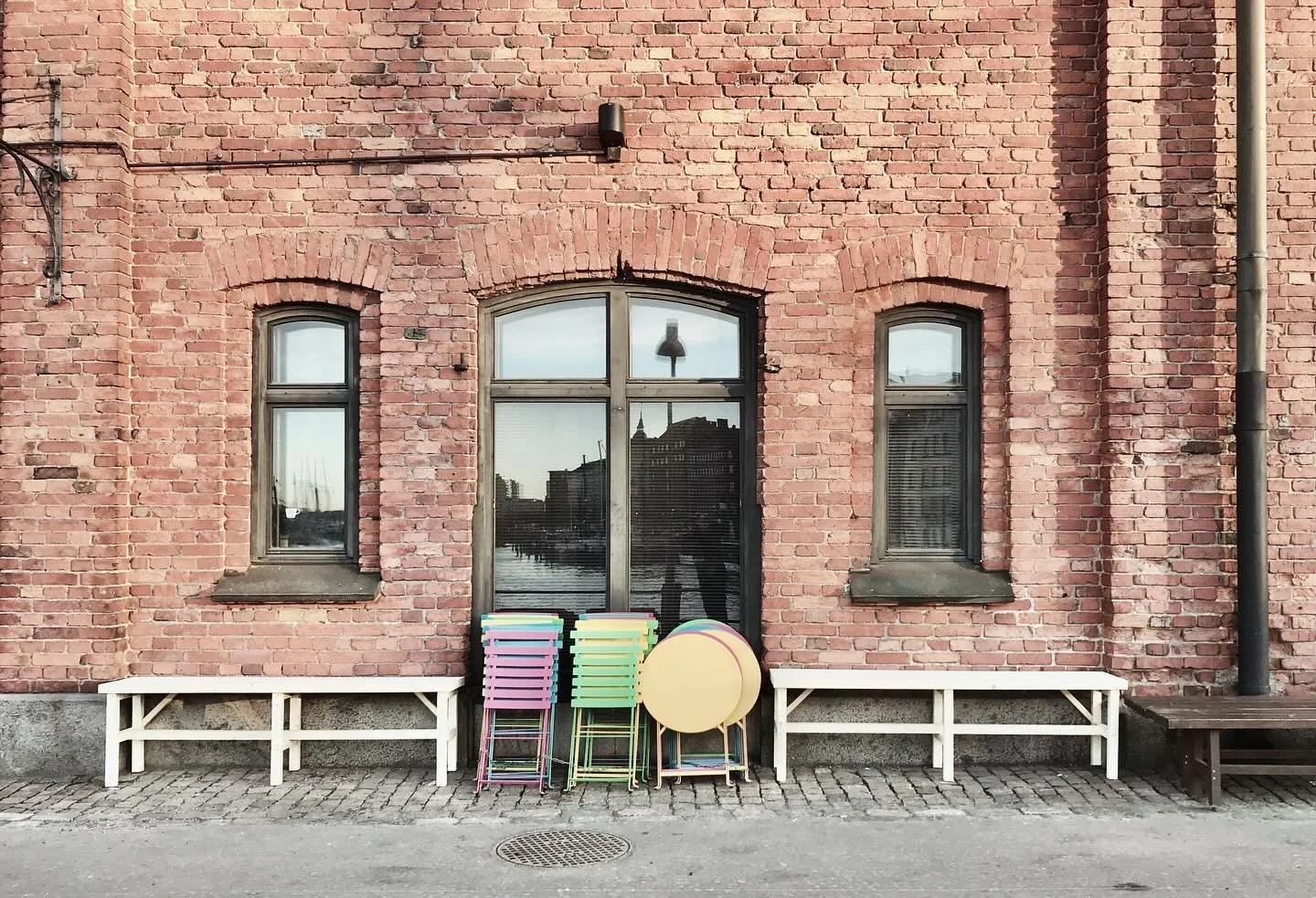 Simple benches for Johan&amp;Nystr&ouml;m cafe