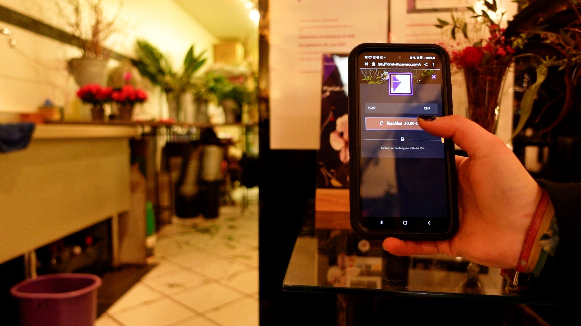  Grâce à Payrexx QR Pay, il est désormais possible de payer avec TWINT chez Florist Ali. 