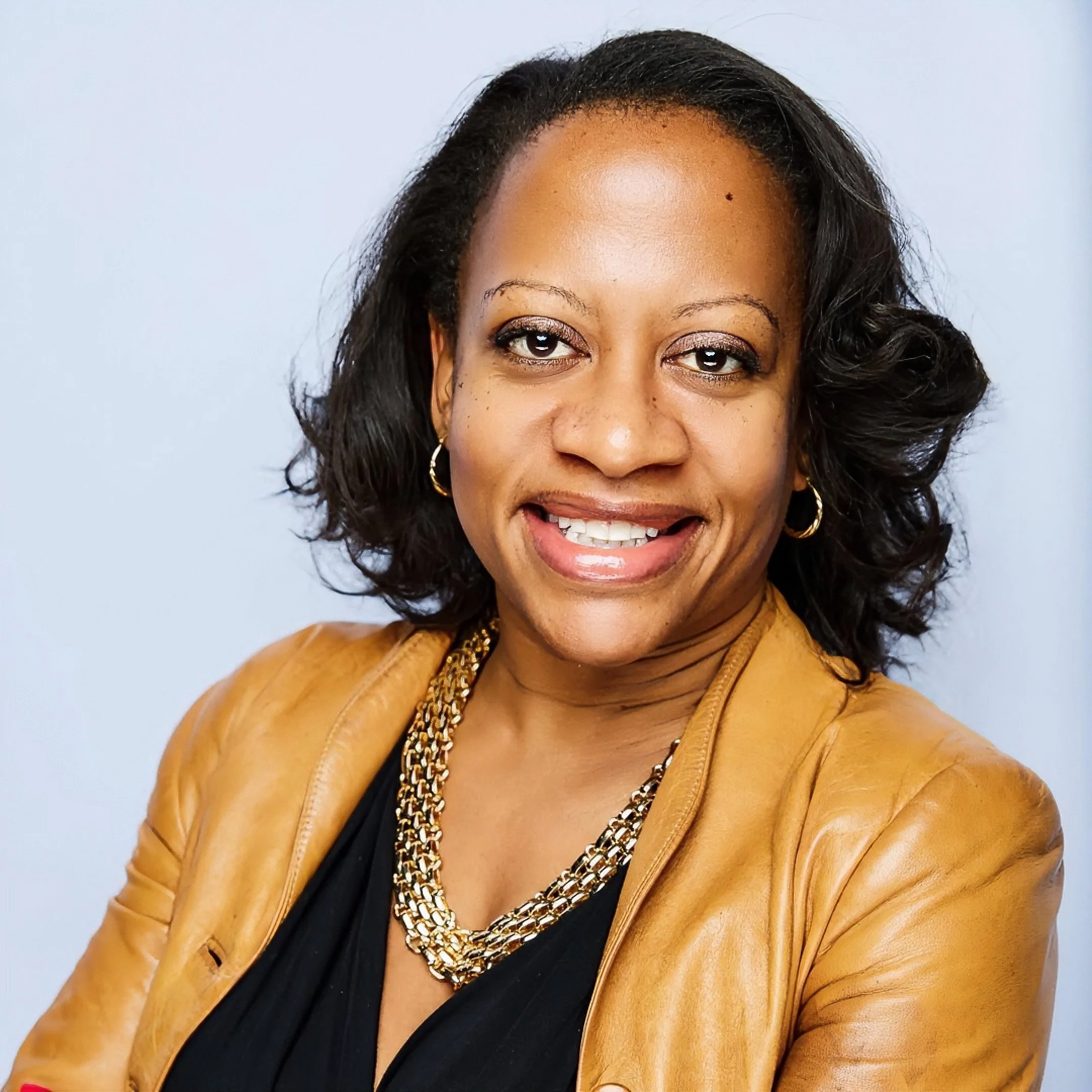 Dara Cook Headshot.JPEG