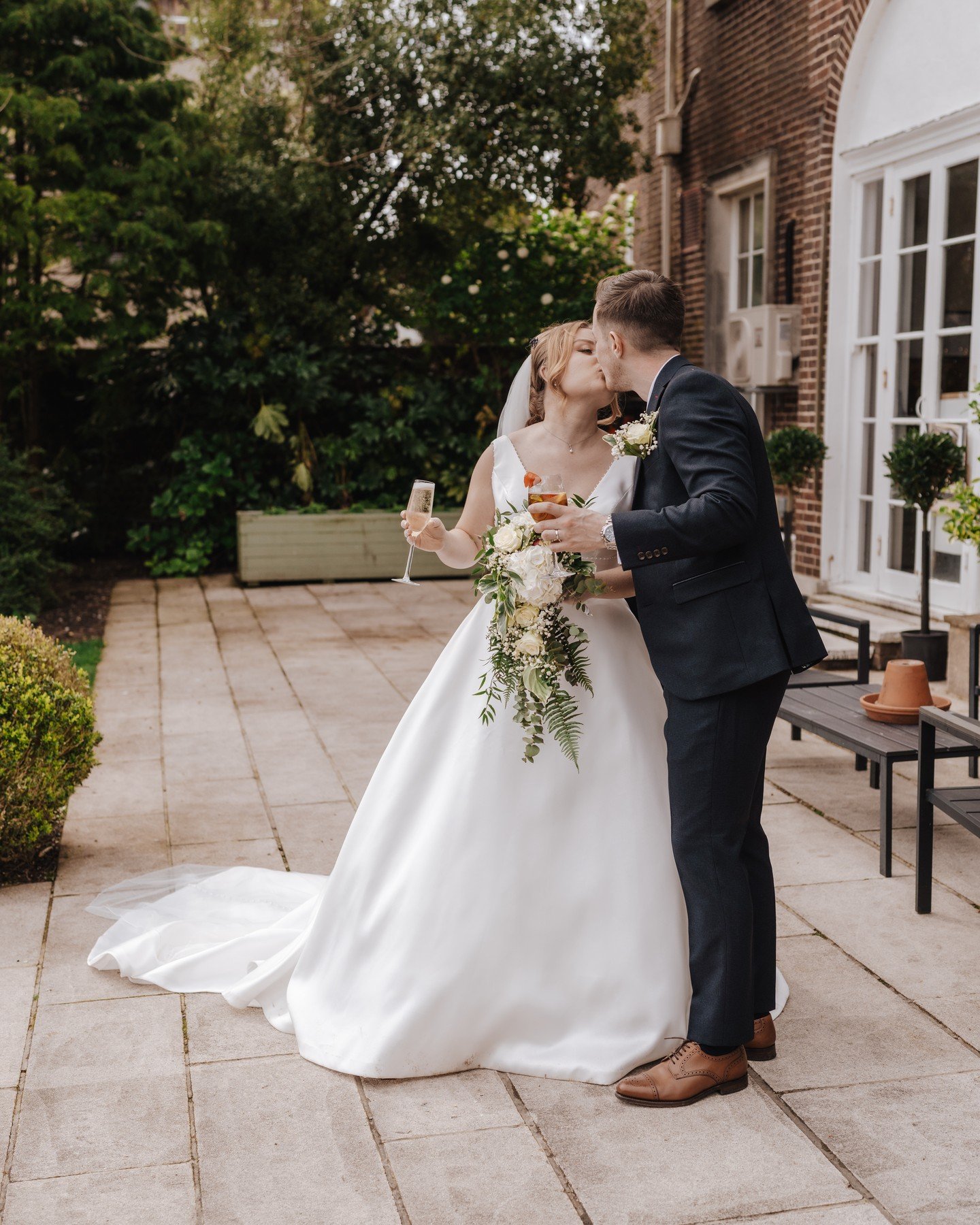 Editing Beth &amp; Jake's day today. 

I really enjoy every element of being a photographer, and in my opinion editing is a really important process to not only tell the story of your day, but to capture the feeling of your day too.

My gorgeous brid