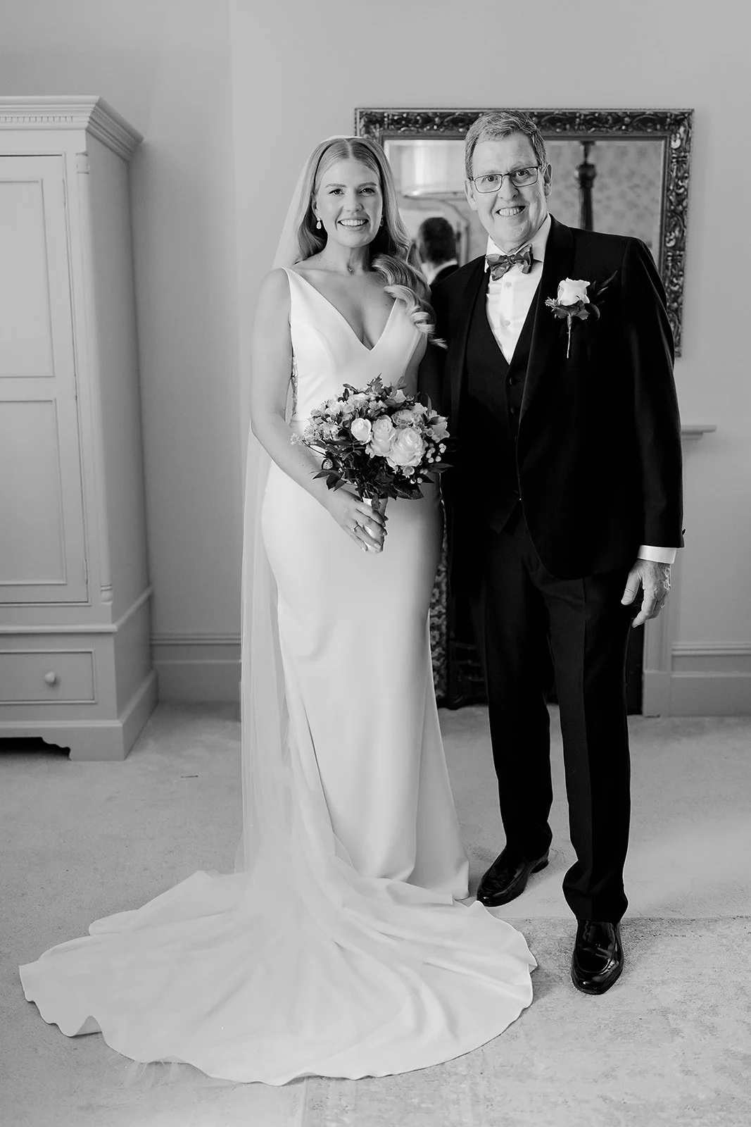 abbotts_court_blandford_wedding_photography_emine_bw-43.jpg
