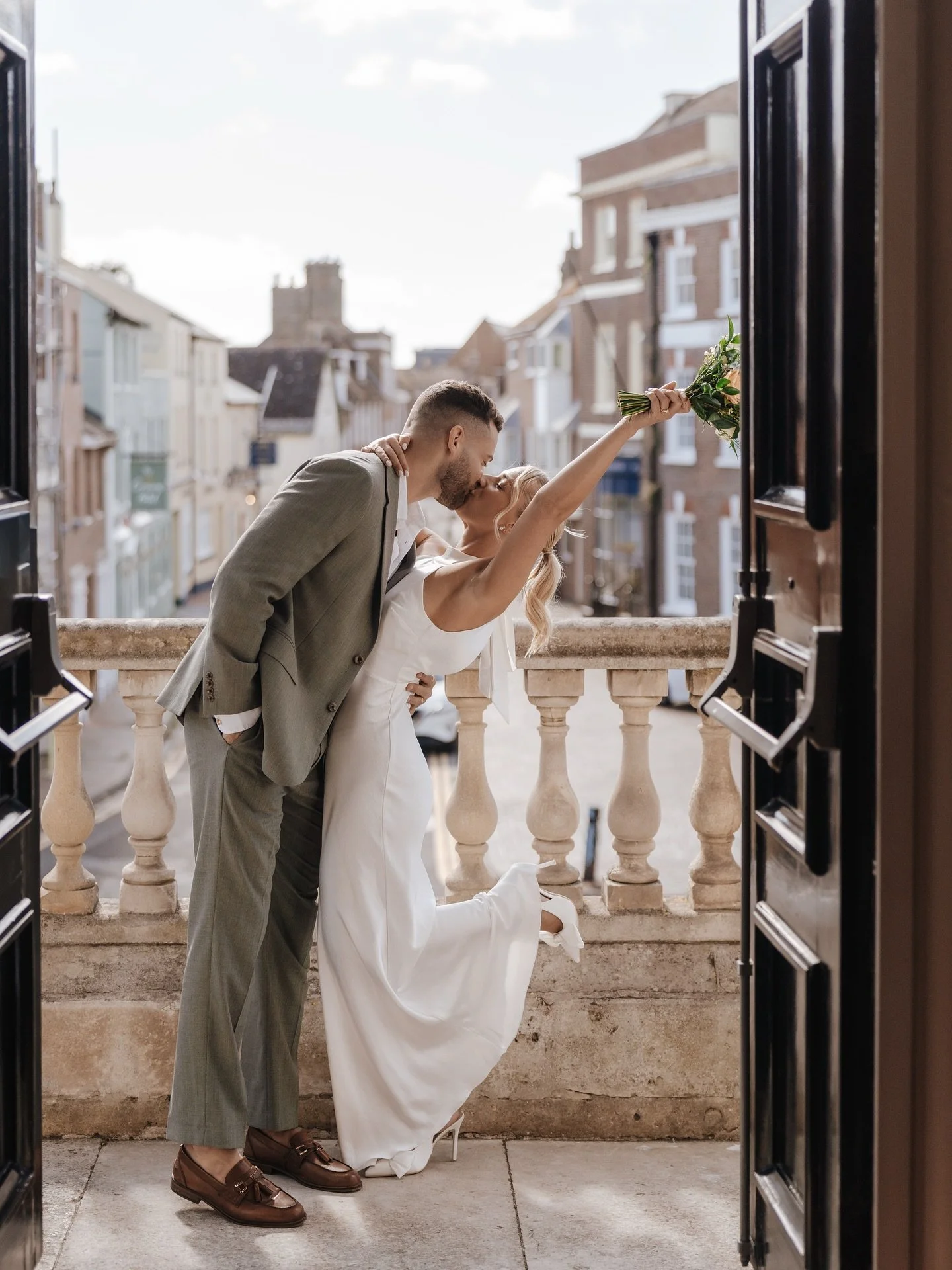 Keeping it real 🫶🏼

It&rsquo;s been a bit of an adjustment the last couple of months, moving house towards the end of my main season was a lot!

Things are really winding down now, and with each gallery that&rsquo;s finished and sent to its forever