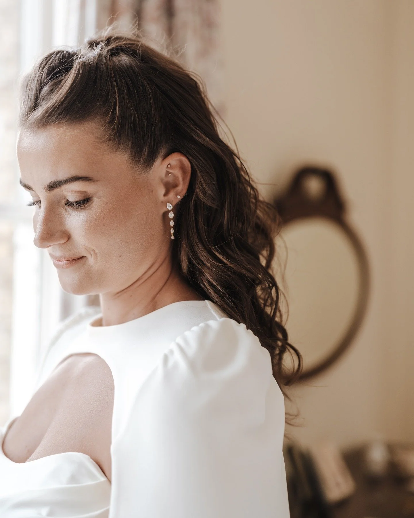 Happy Friday! ✨

Anyone else suddenly realise it&rsquo;s December on Monday?! How did that happen so fast? 😅

I&rsquo;m wrapping up the last few galleries of the season before taking some time off to enjoy Christmas magic 🎄✨

Today&rsquo;s a mix of