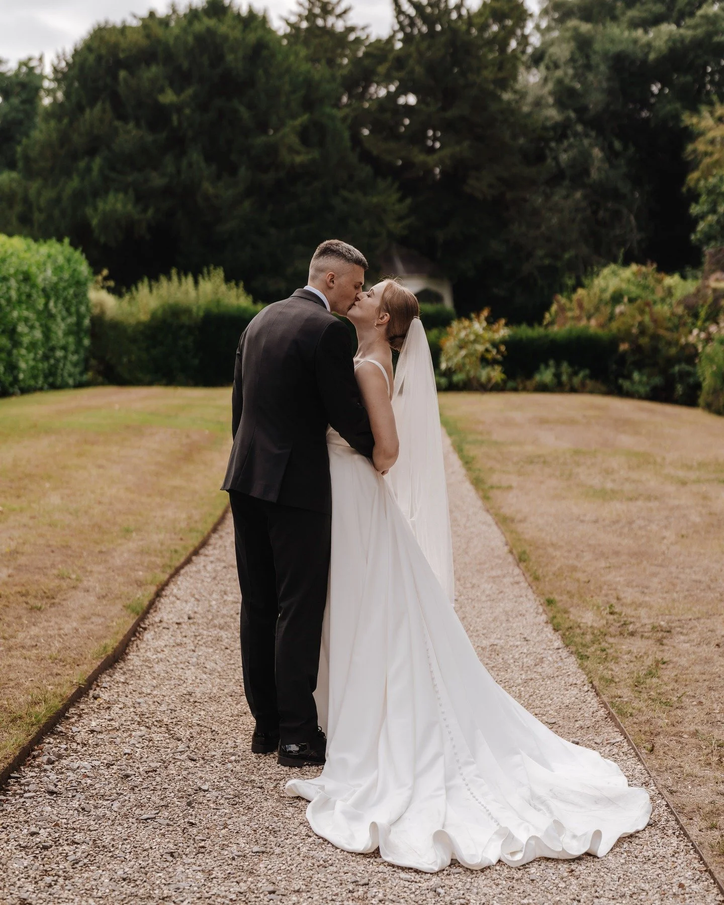 Things are feeling rather busy here.

I'm currently decorating our bedroom, mainly so it's done before the wedding season officially commences! 

I'm shooting in London twice next week, which I am so excited about! I'm also flying out to Madrid for a