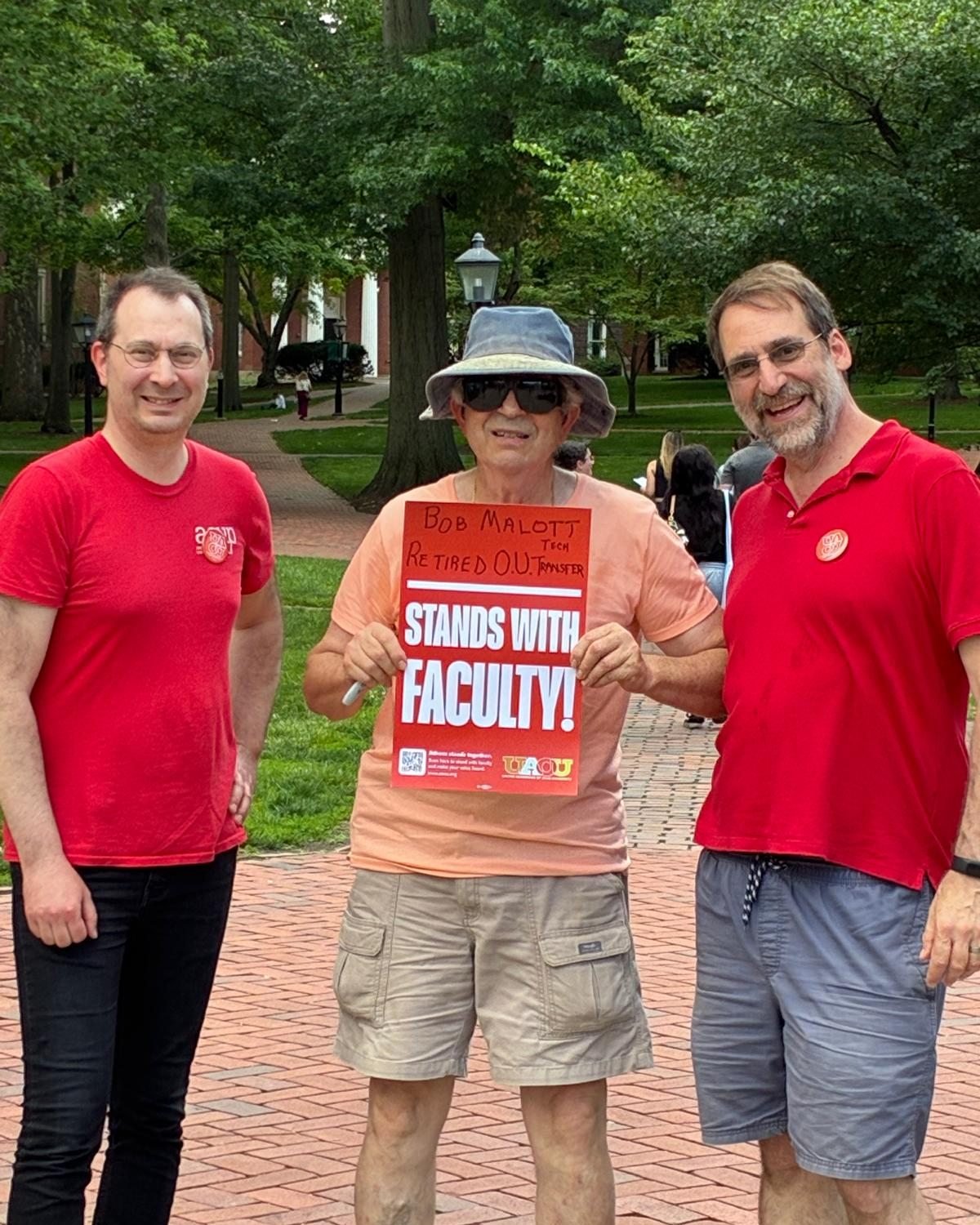 This week alone, we've heard from students, parents, alumni, local businesses, and retired university employees.

If all these groups can agree faculty deserve a fair contract, what's stopping Ohio University's administration?

#StandWithFaculty #Fai
