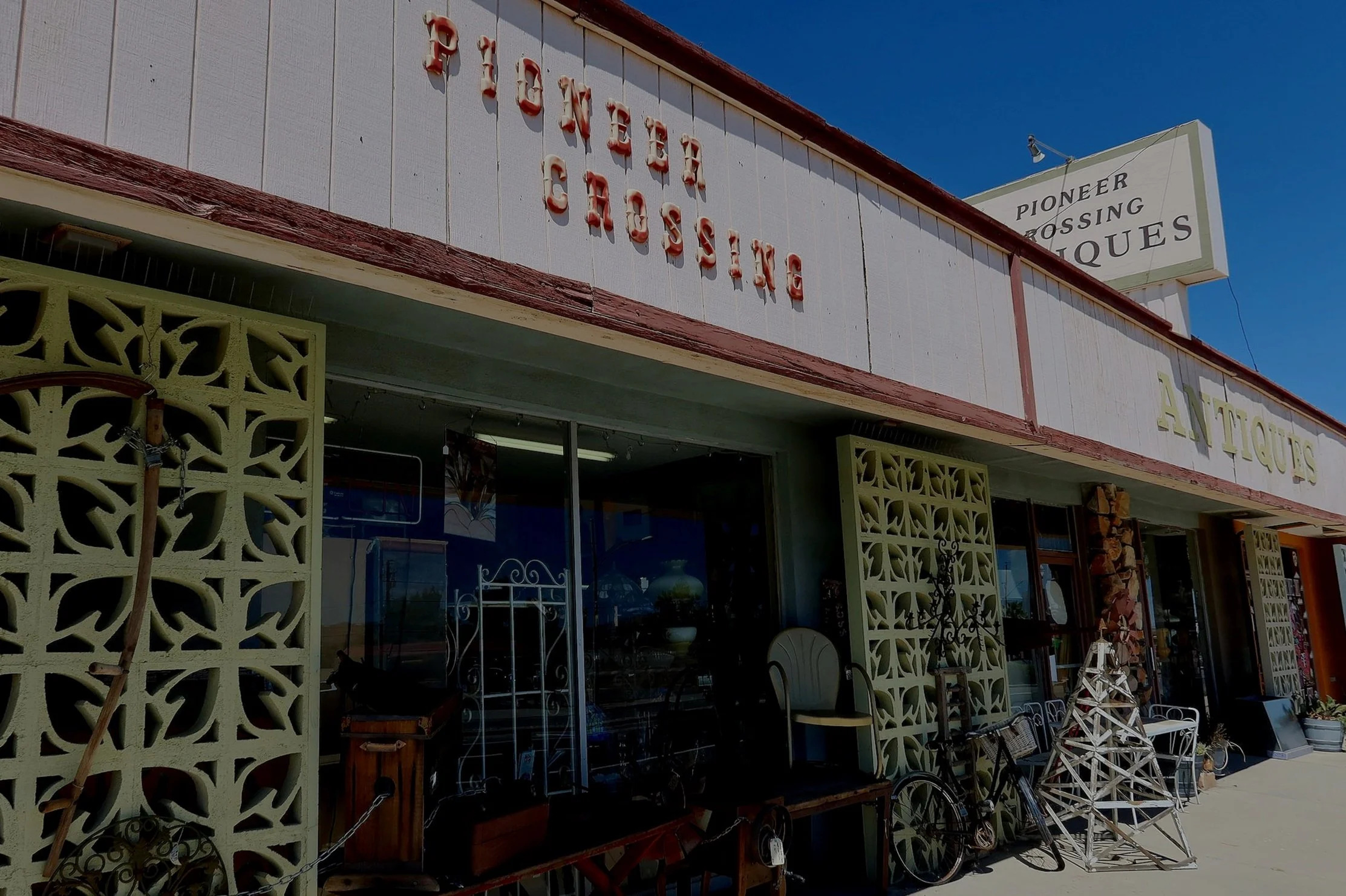 pioneer crossing antiques