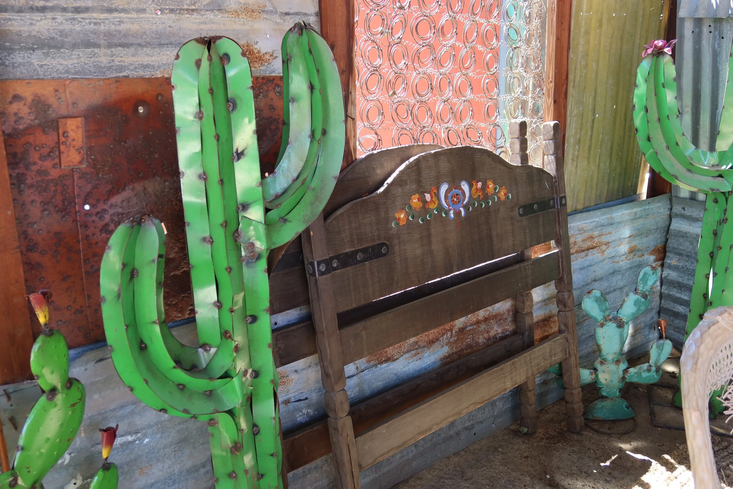 Best Thrift Stores in Joshua Tree