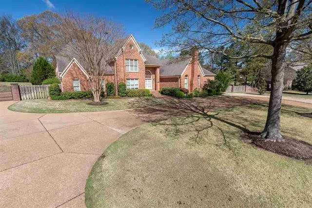 Germantown, TN $880,000