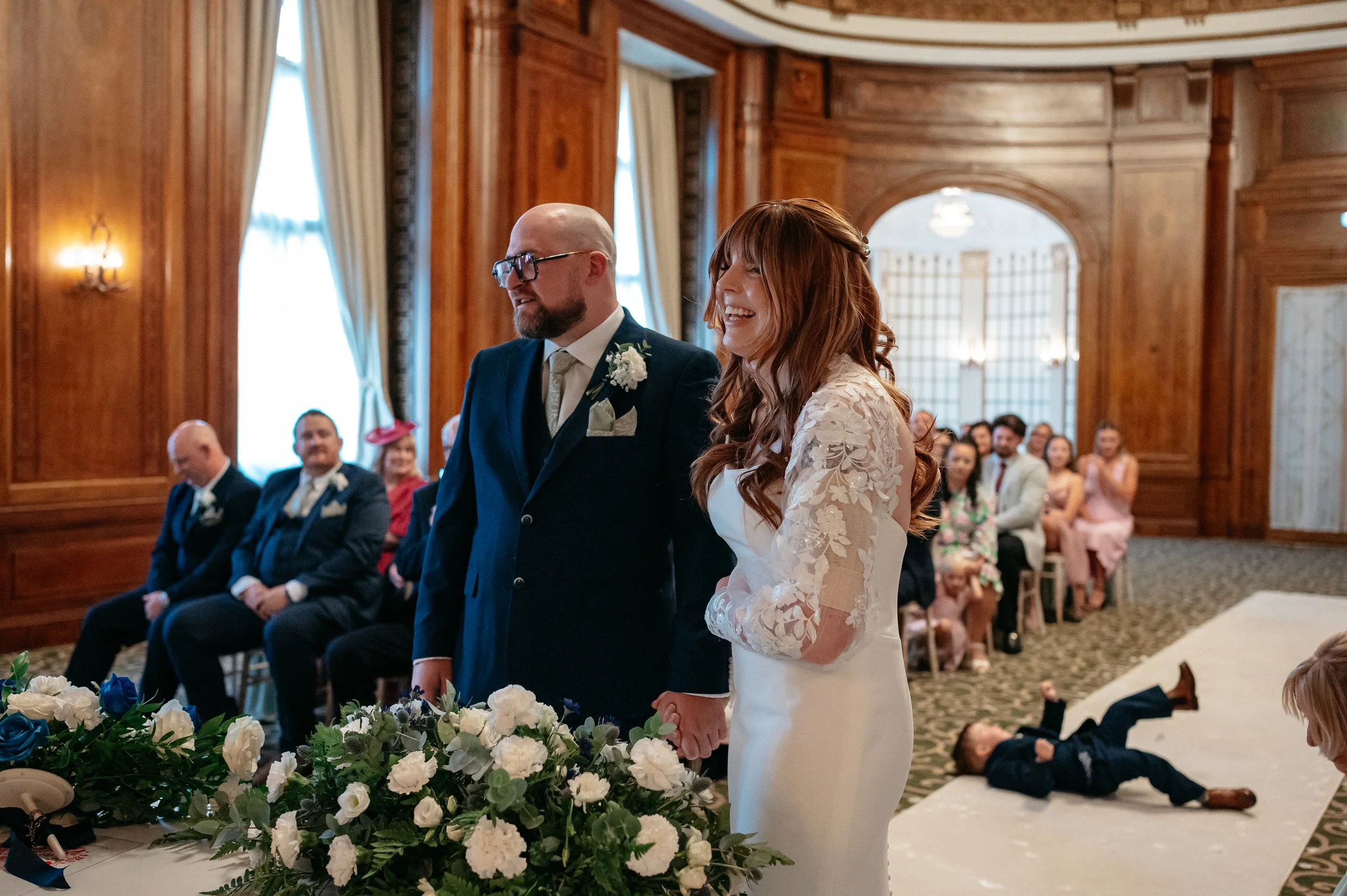 How much does a wedding photographer cost in the UK?