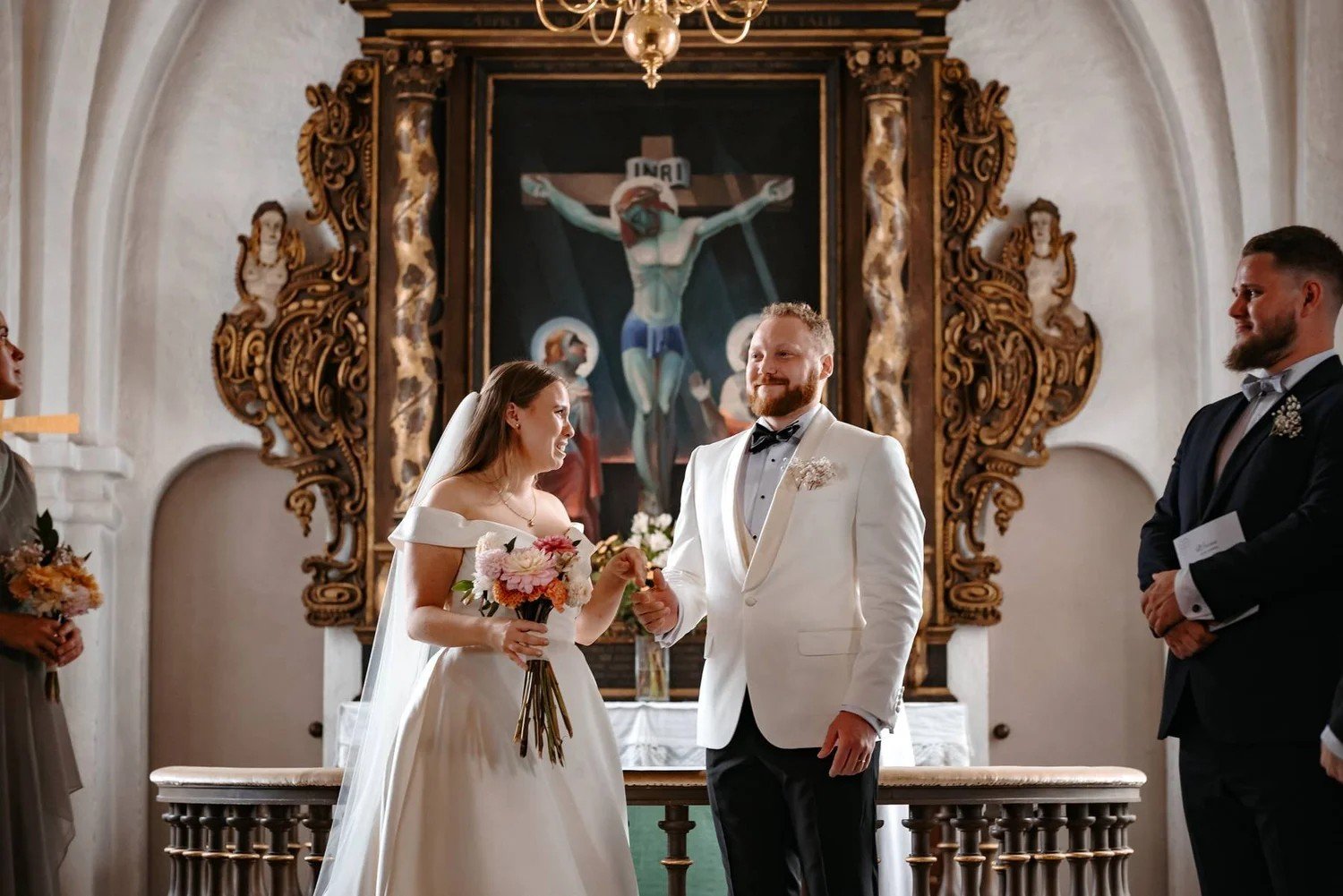 Which wedding photo files should you use for printing and social media?