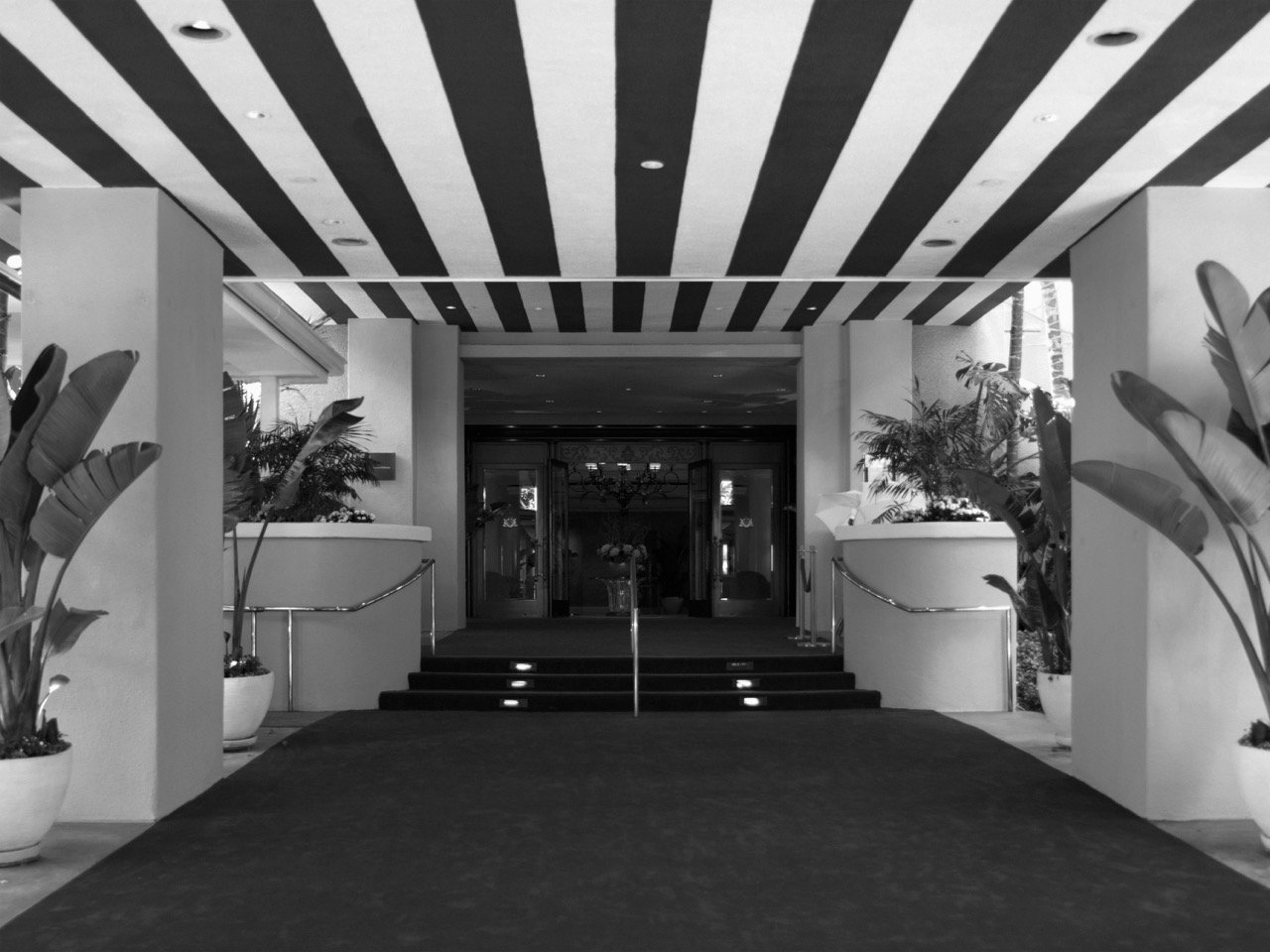 BH-EN-BW Beverly Hills Entrance Large.jpeg