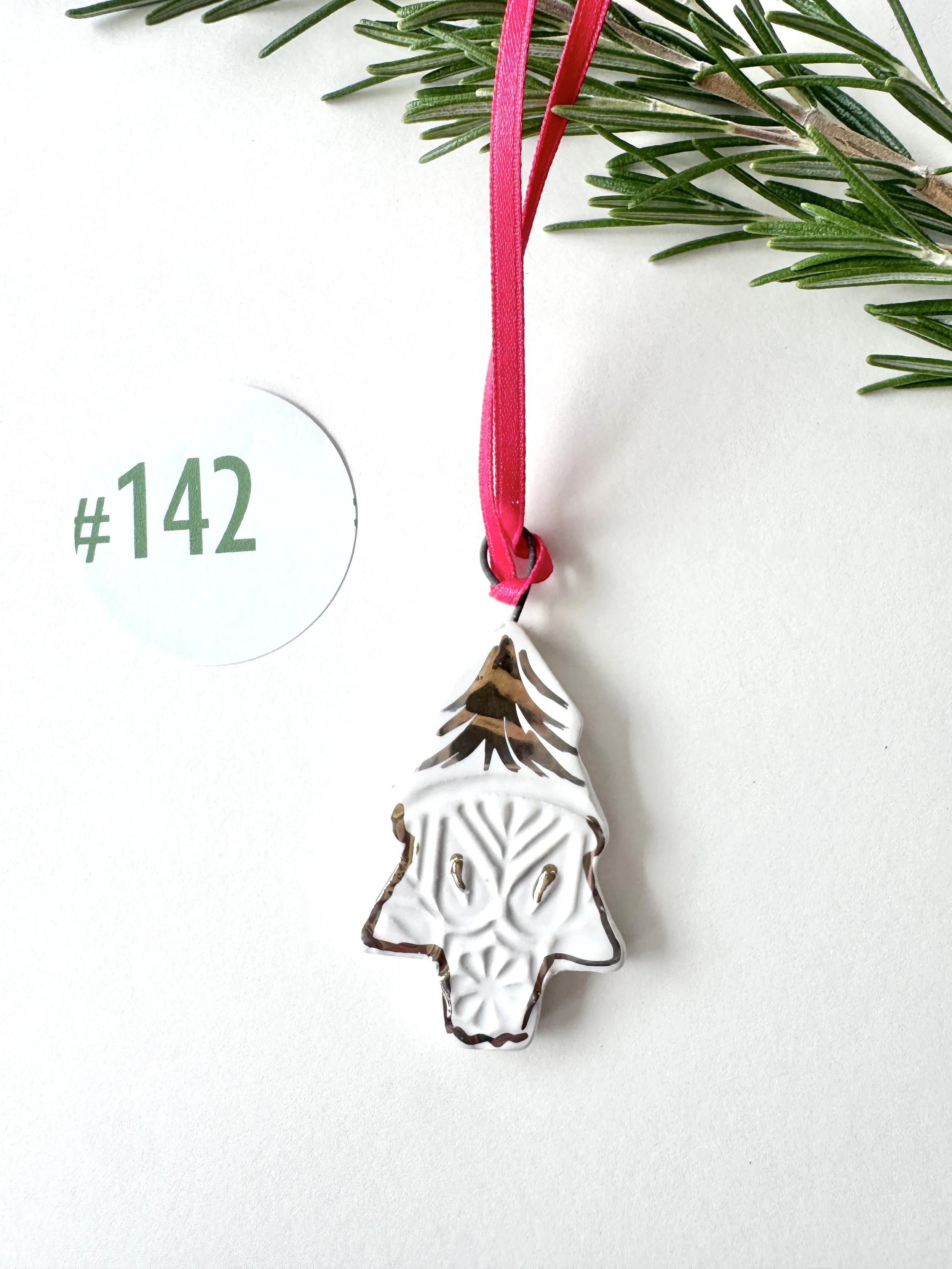 Hanging Xmas Tree Nordic Gold Lustre #142