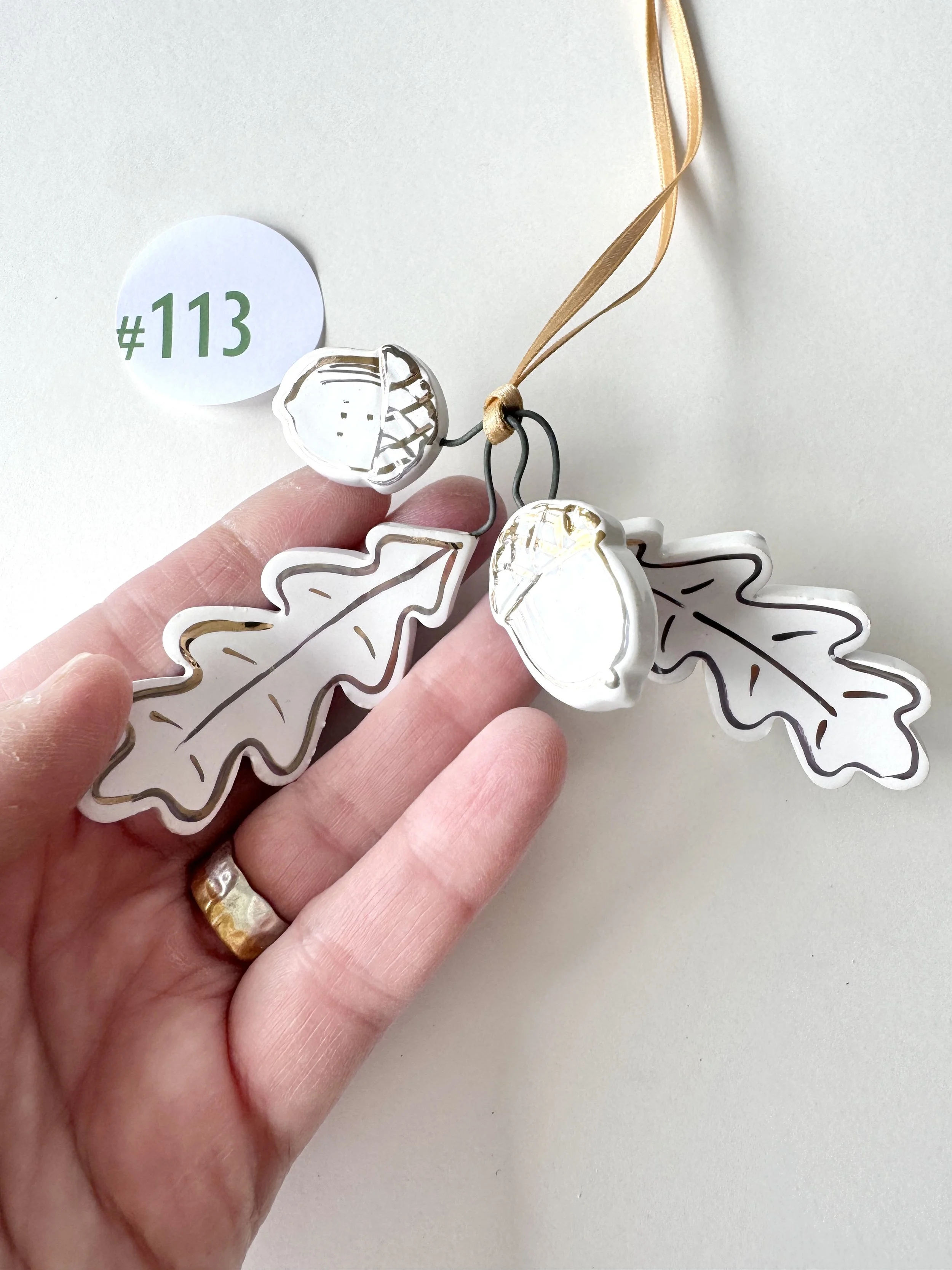 Gold Lustre Oak ornament #113