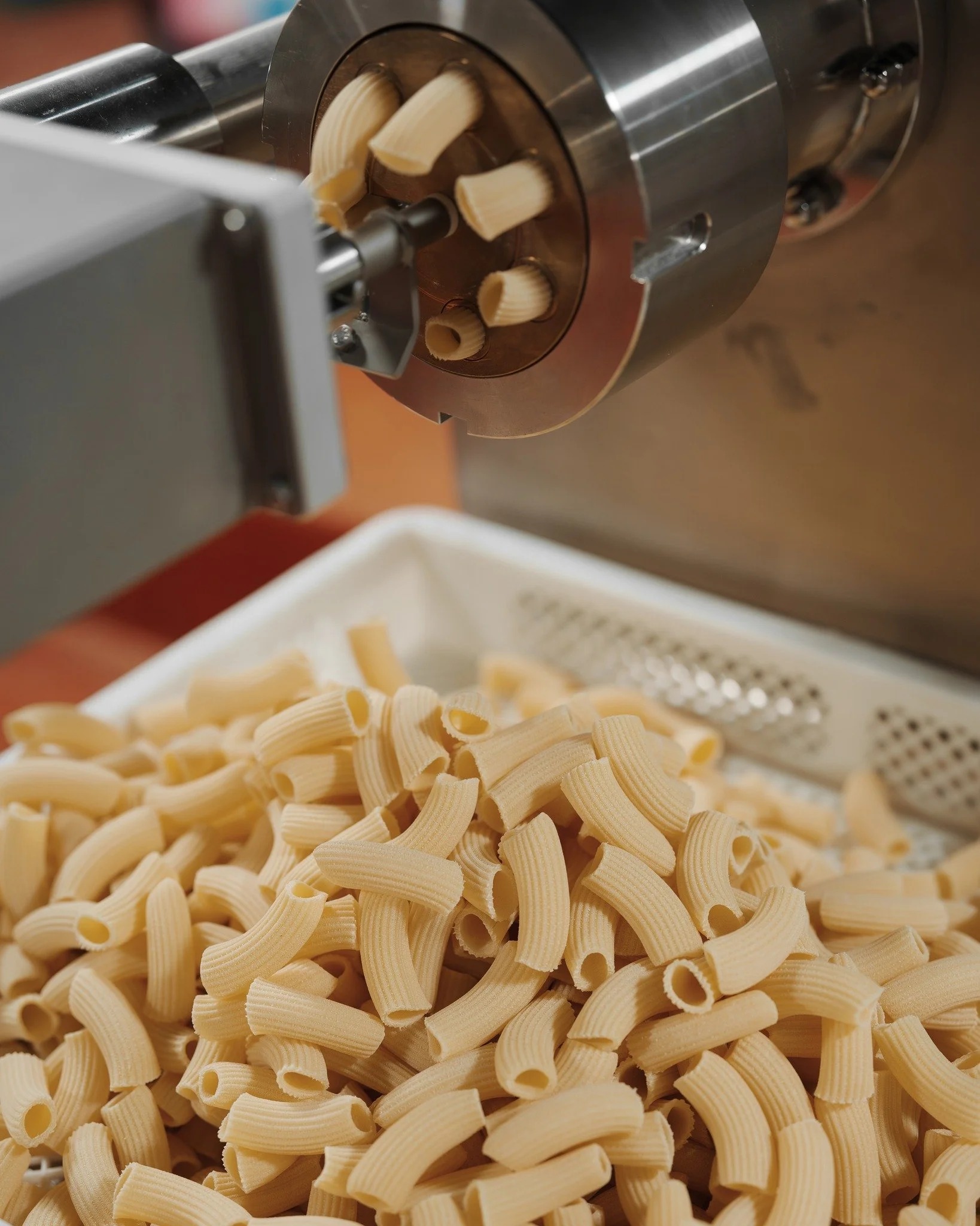 The perfect pasta doesn&rsquo;t require much. Just honest ingredients and a classic approach. It&rsquo;s simple, delicious + ready for your kitchen.

Find Semo Pasta at:
@winebeerandspiritsomaha + Fremont
@heirloomffmarket 
@casanovasbutchery 
@farin