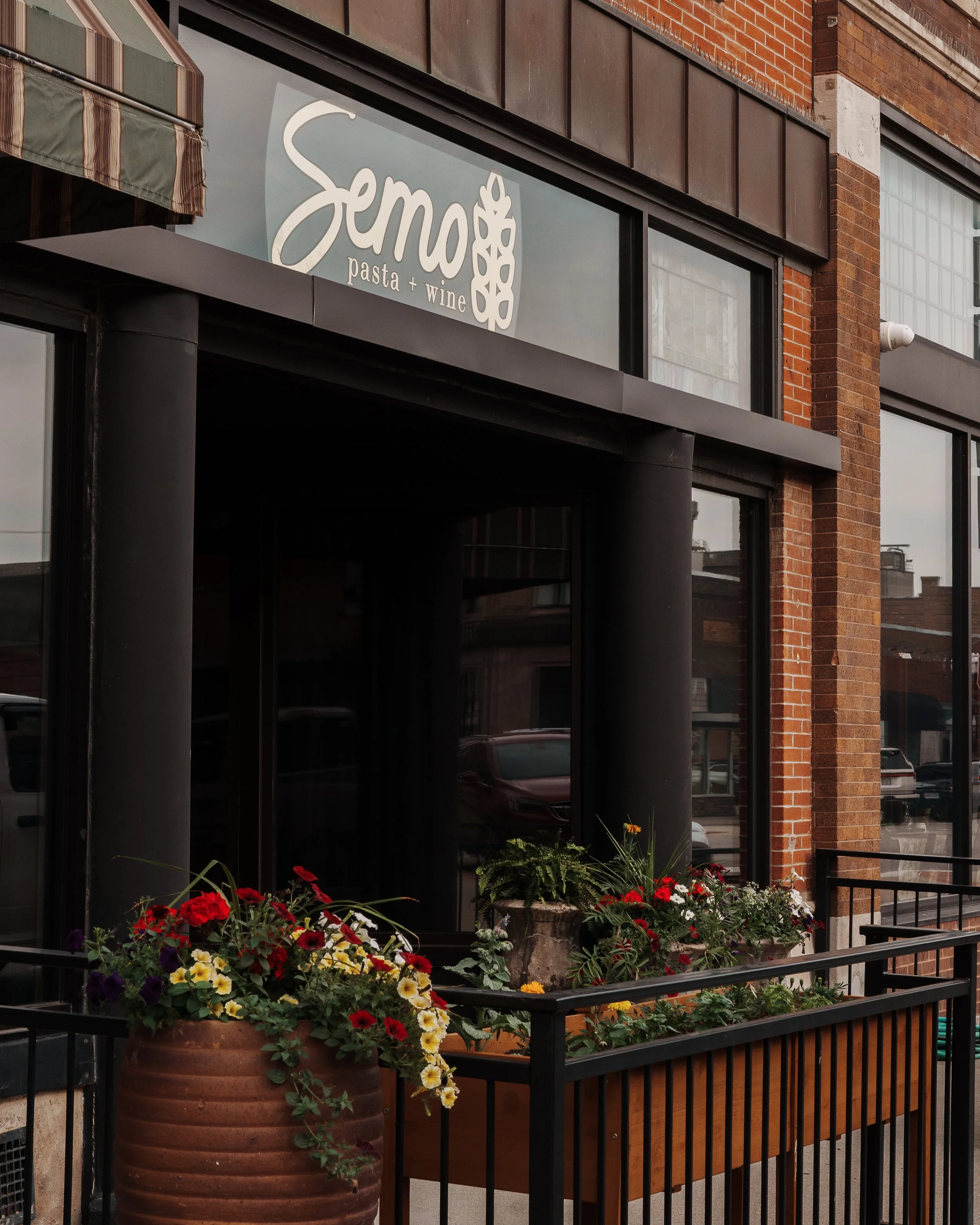 Semo Dawgs on the Patio