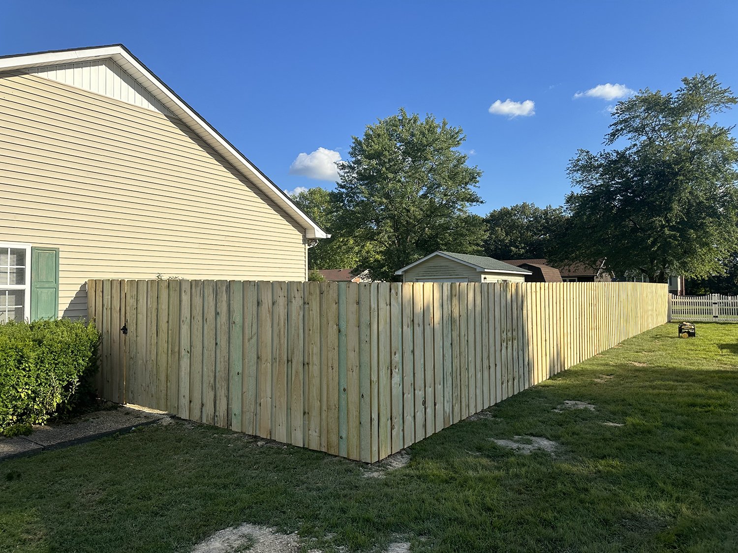 heritage-fence-commercial-residential-paducah-murray-benton-draffenvile-kentucky-wood-fencing-14.jpg