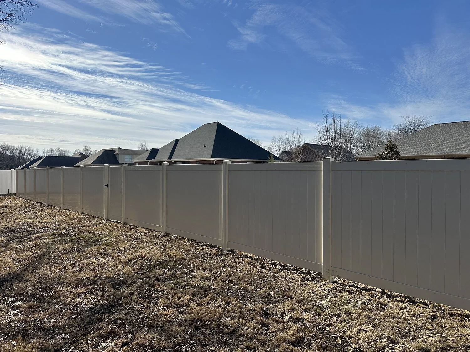 heritage-fence-commercial-residential-paducah-murray-benton-draffenvile-kentucky-vinyl-fencing-1.jpeg