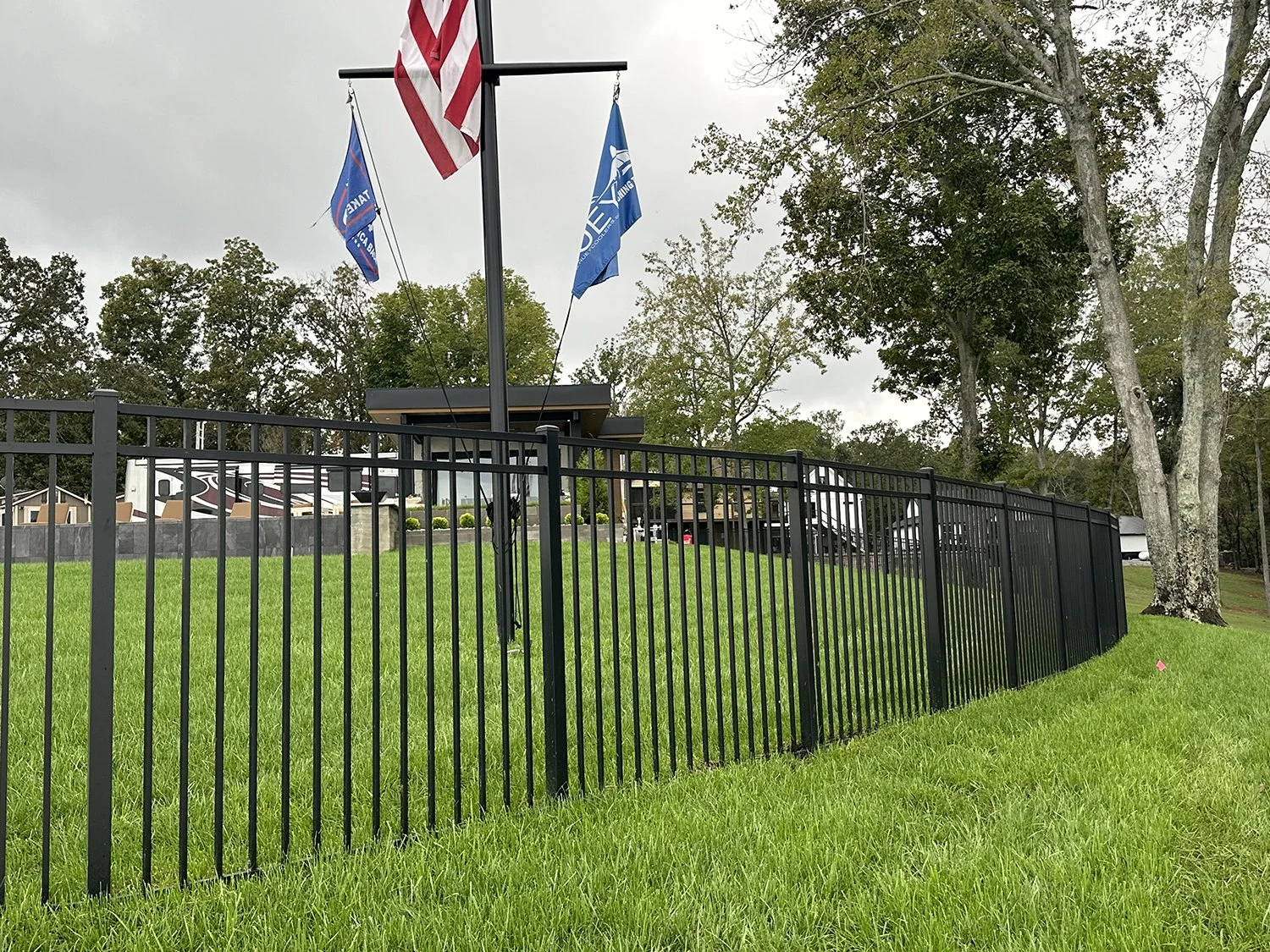 heritage-fence-commercial-residential-paducah-murray-benton-draffenvile-kentucky-aluminum-fencing-16.jpg