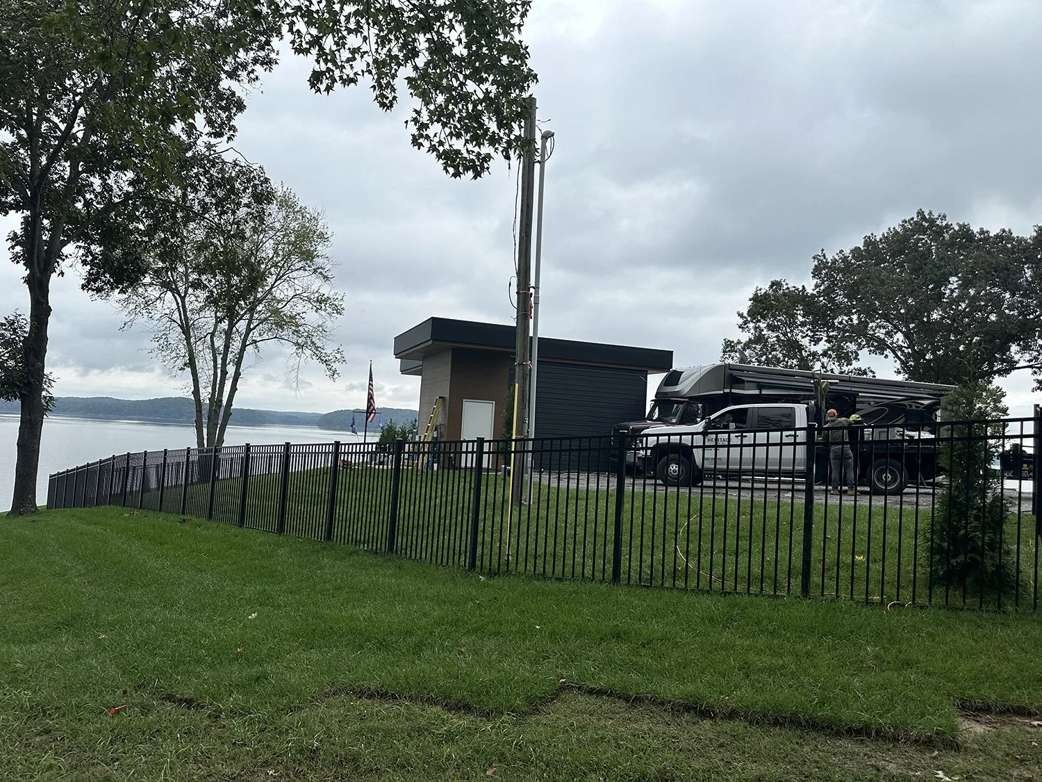 heritage-fence-commercial-residential-paducah-murray-benton-draffenvile-kentucky-aluminum-fencing-14.jpg