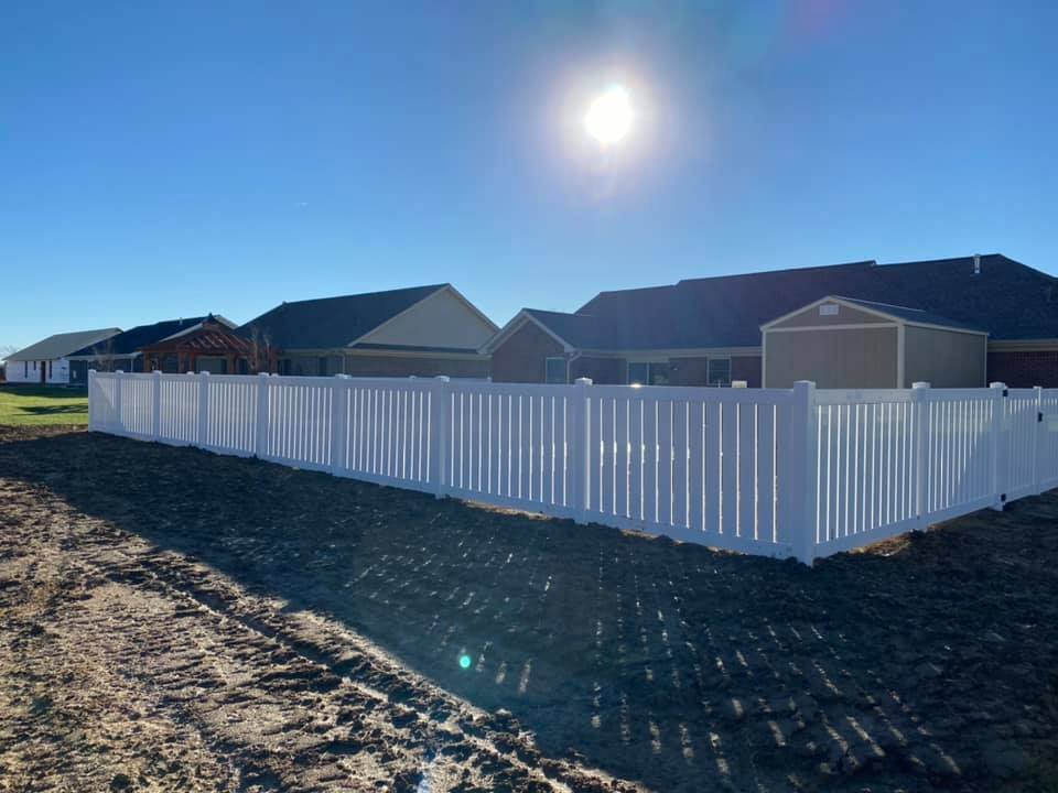 heritage-fence-commercial-residential-paducah-murray-benton-draffenvile-kentucky-vinyl-fencing-23.jpg
