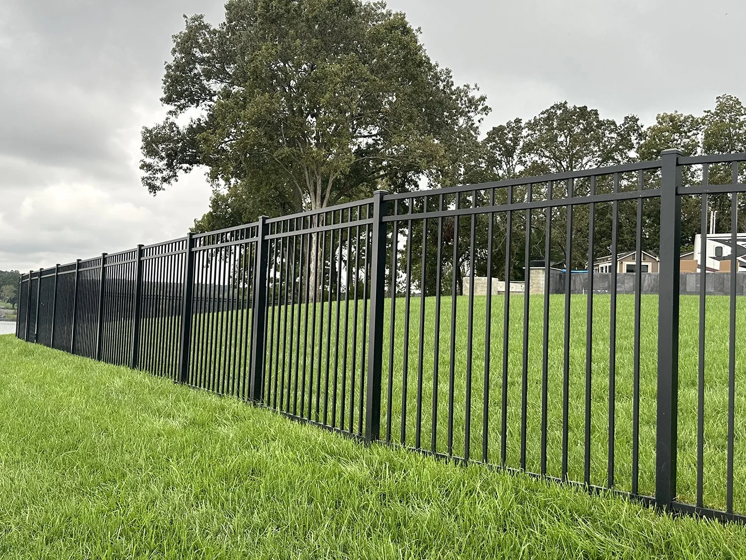 heritage-fence-commercial-residential-paducah-murray-benton-draffenvile-kentucky-aluminum-fencing-17.jpg