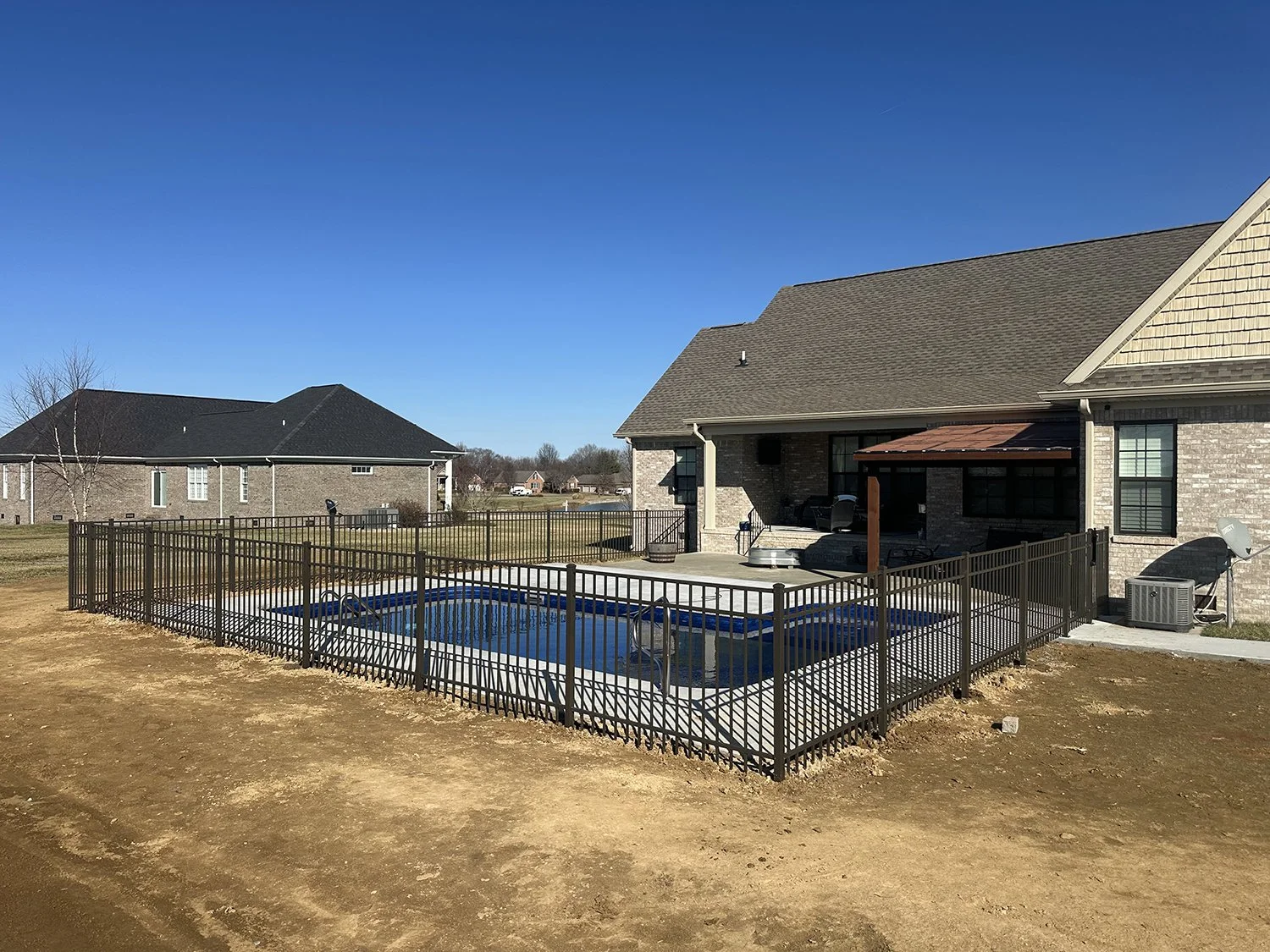 heritage-fence-commercial-residential-paducah-murray-benton-draffenvile-kentucky-aluminum-fencing-12.jpeg