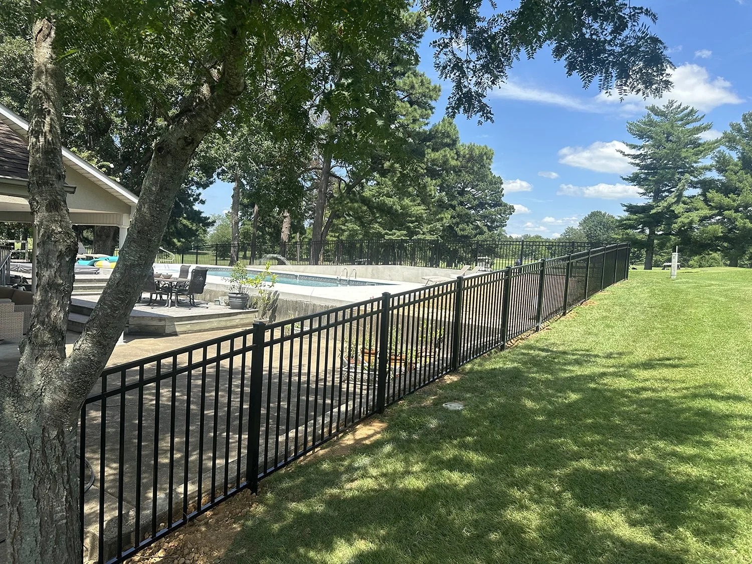 heritage-fence-commercial-residential-paducah-murray-benton-draffenvile-kentucky-aluminum-fencing-6.jpeg