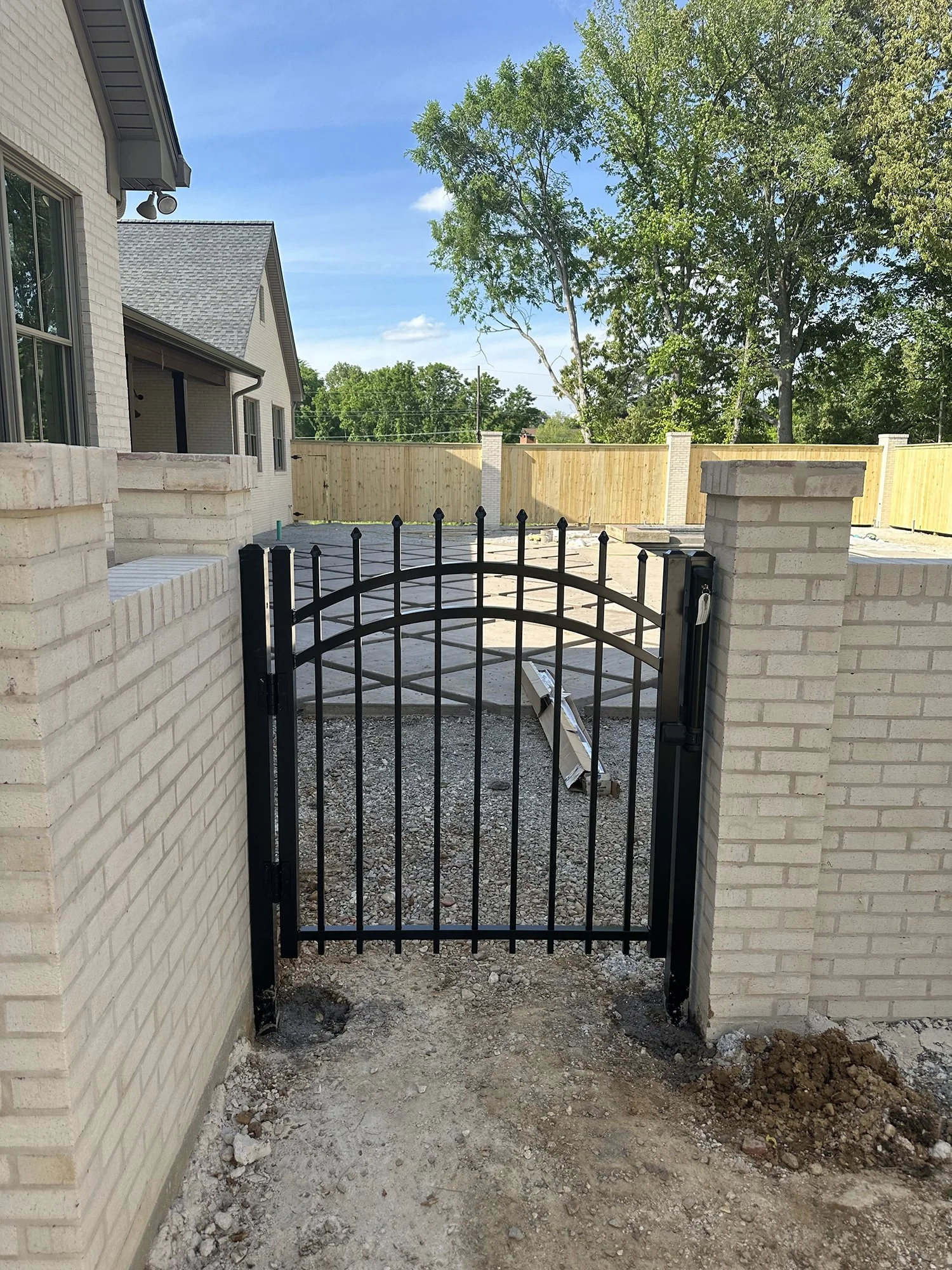 heritage-fence-commercial-residential-paducah-murray-benton-draffenvile-kentucky-aluminum-fencing-14.jpeg