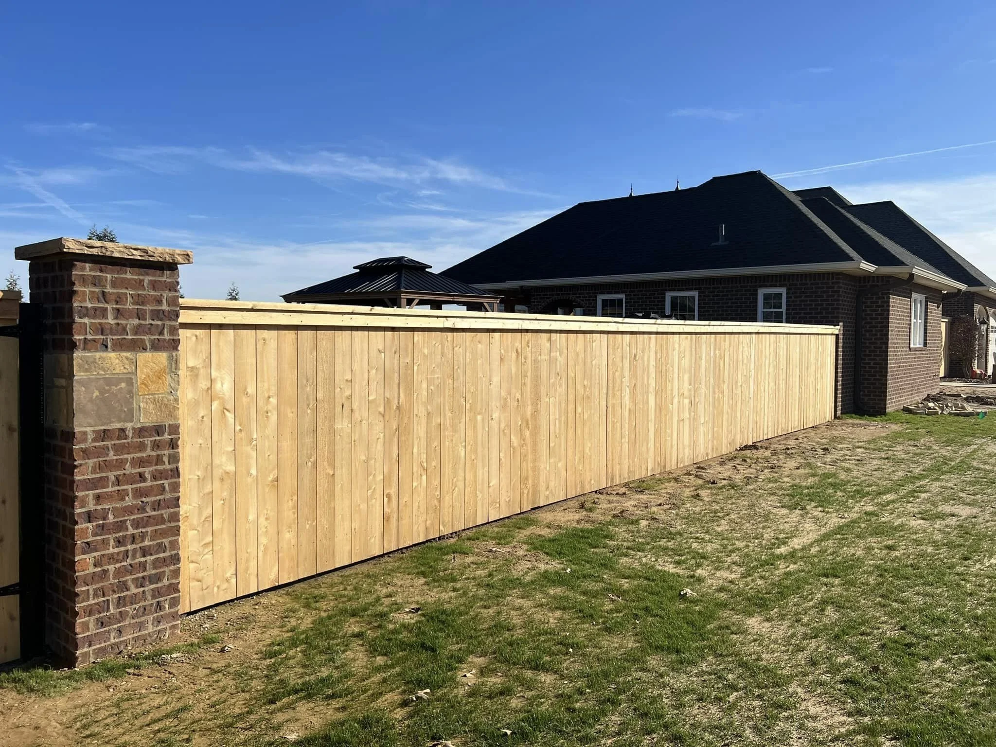 heritage-fence-commercial-residential-paducah-murray-benton-draffenvile-kentucky-wood-fencing-4.jpg