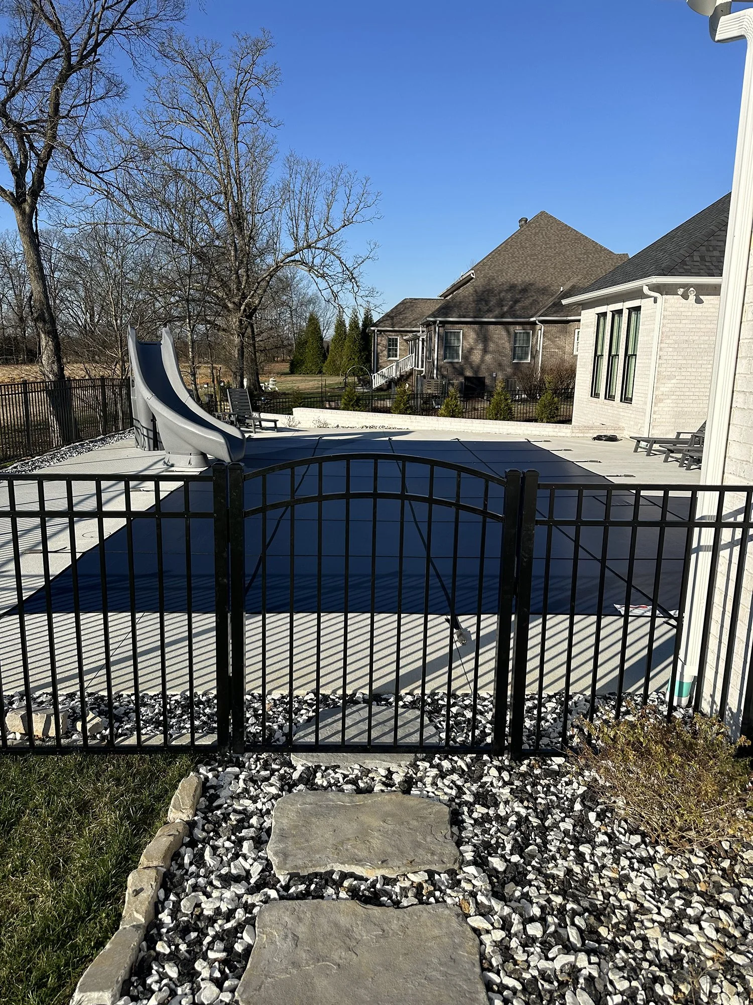 heritage-fence-commercial-residential-paducah-murray-benton-draffenvile-kentucky-aluminum-fencing-10.jpeg