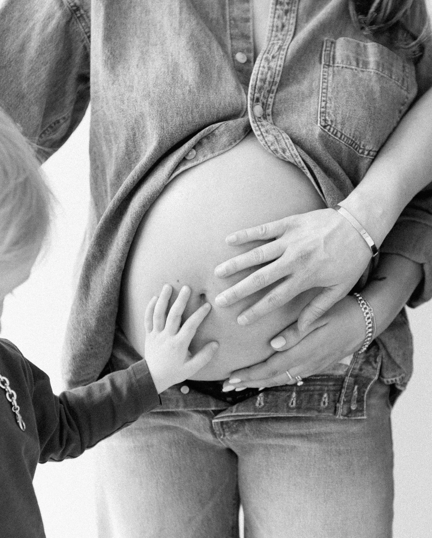 The last photoshoot of Lauren, Mary and Liam as a family of three