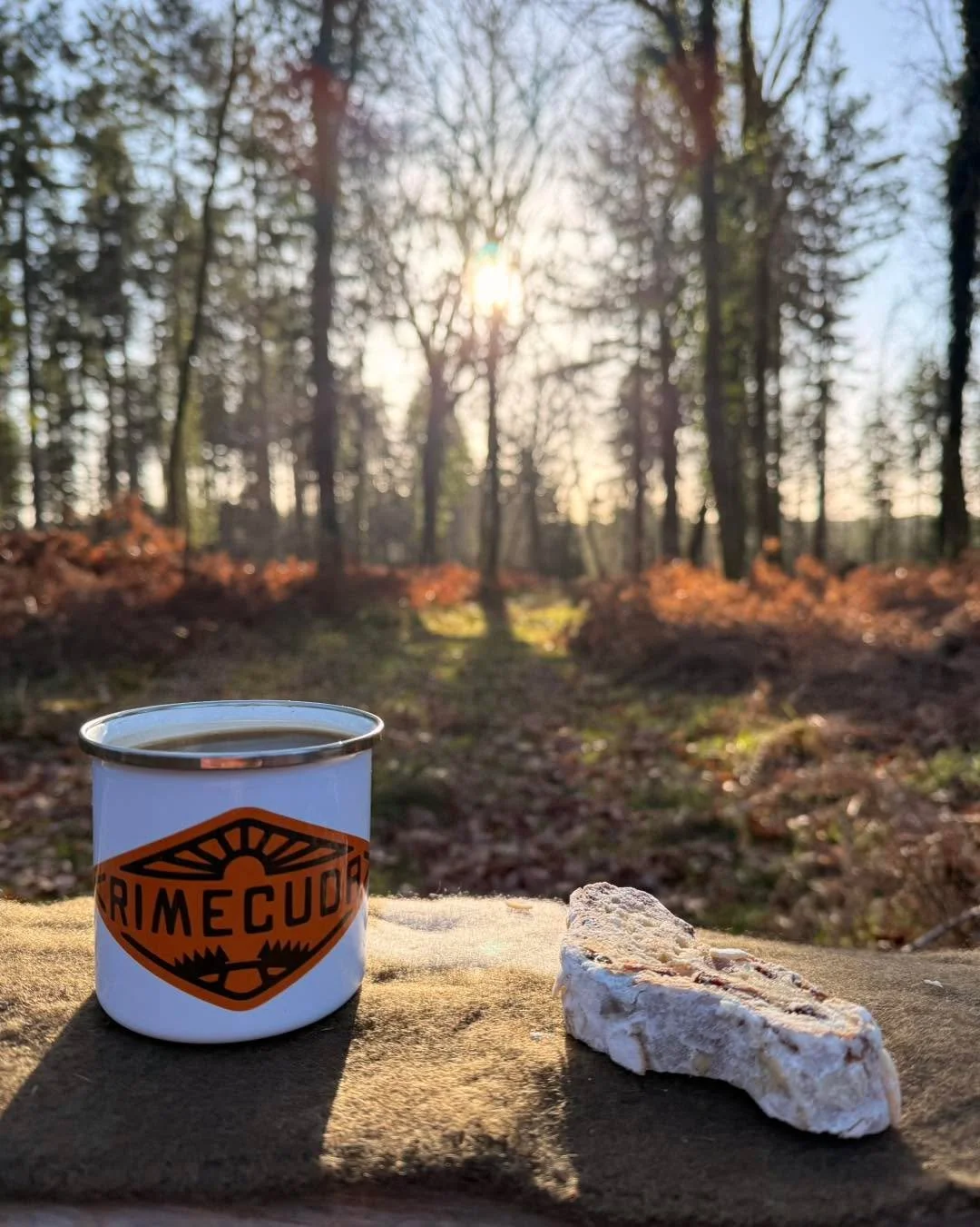 Nothing like a Christmas Day coffee and stollen in the forest! Merry Christmas 🎄 

#ride #walk #adventure #skate #southcoast #fish #newforestnationalpark #outdoors #rimecuda #explore #screenprinting #clothing #outside #unisex #bikepacking #gravel #b