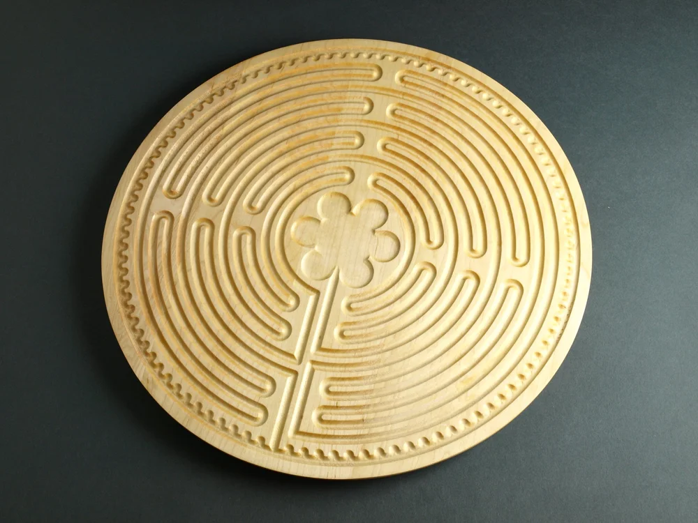 silver-rose Labyrinth 迷宮 11-Circuit Chartres Labyrinth, Maple — Watson Studios: Brian